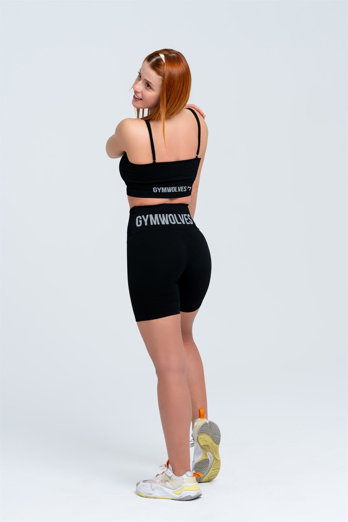Gymwolves Kadın Spor Şort | Siyah | Dikişsiz Spor Şort | Fitilli | Anvelop Model |