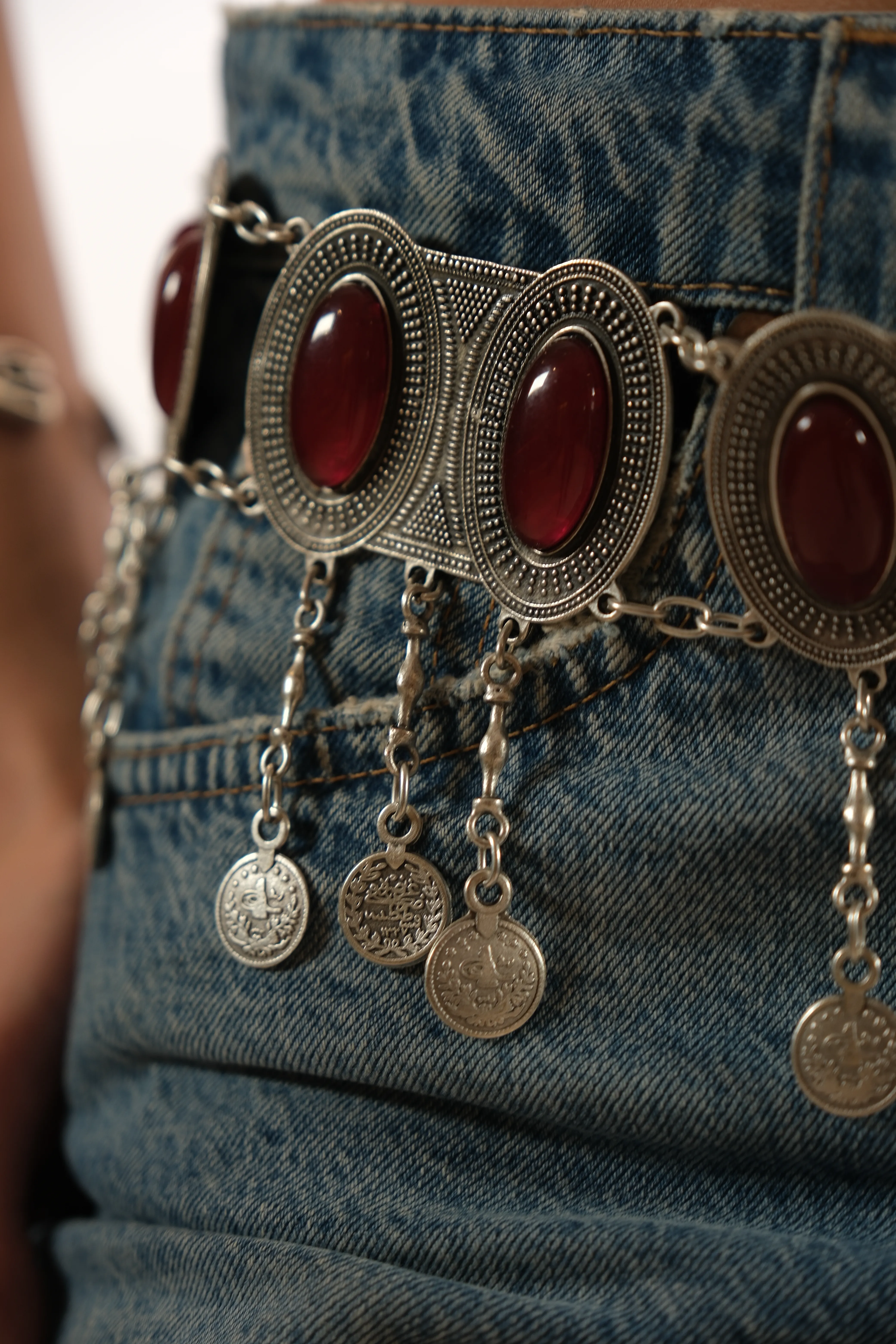 Gümüş kaplama cam boncuk kemer