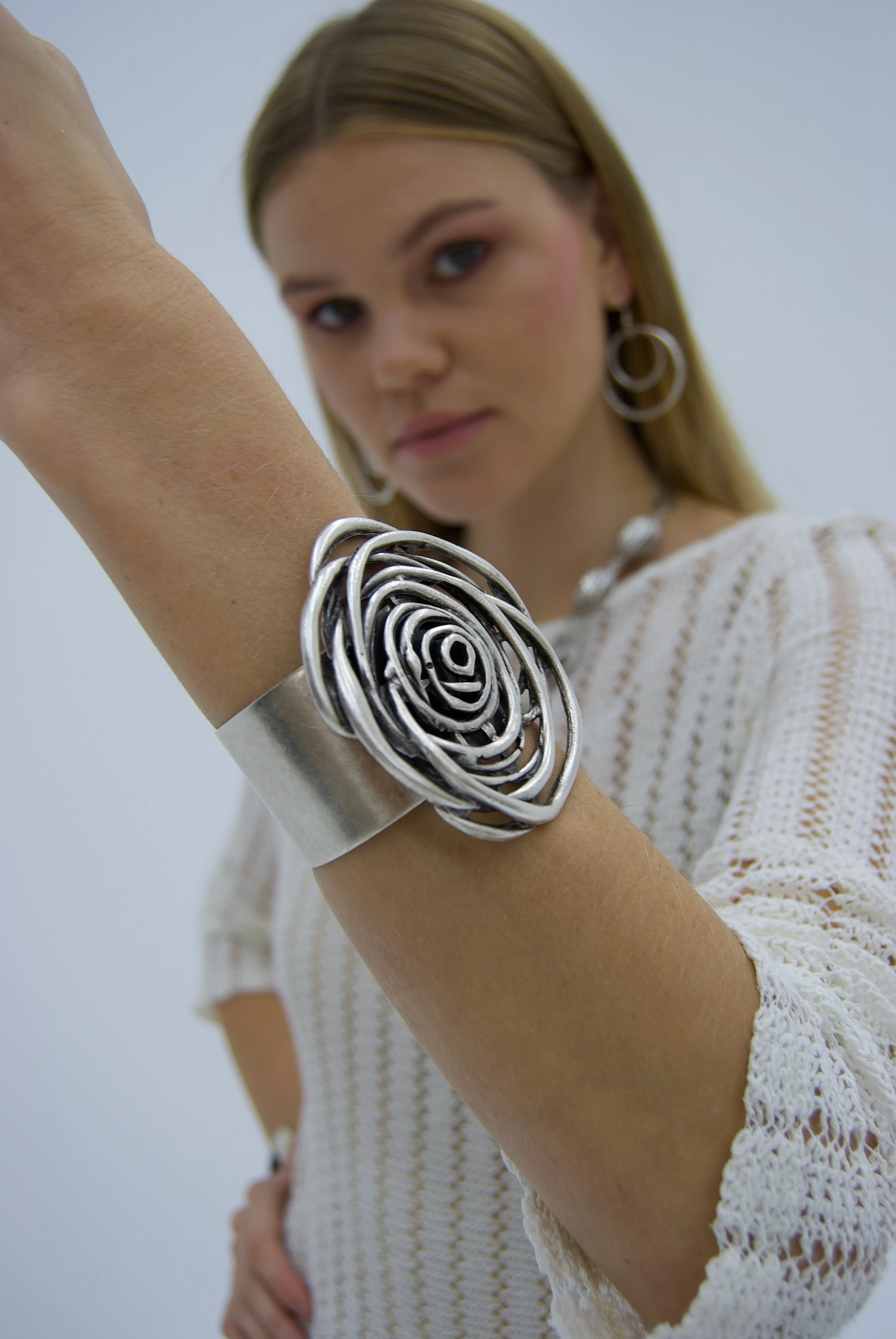 Gümüş kaplama gül detay tasarım bileklik