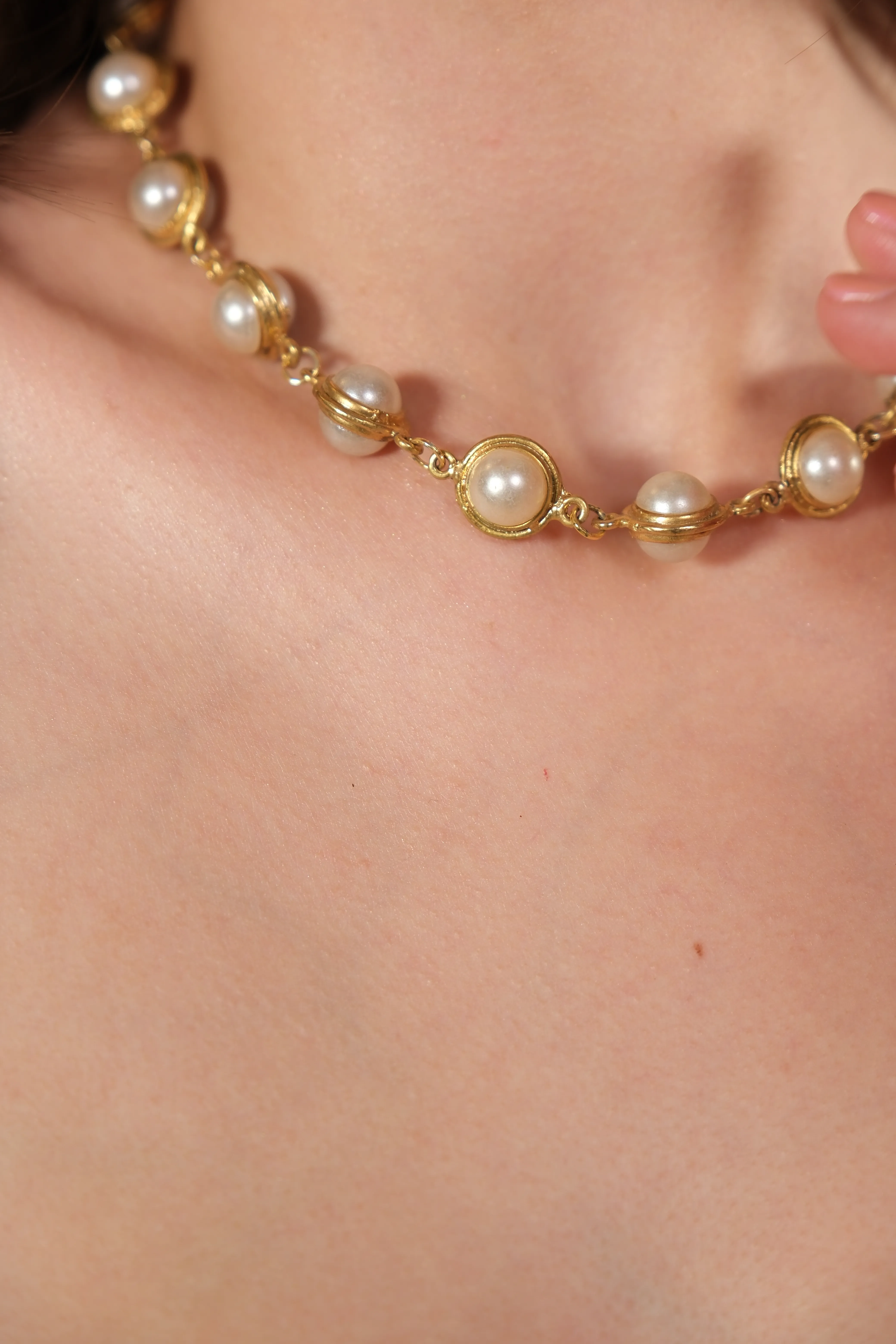 Altın kaplama inci detay kolye