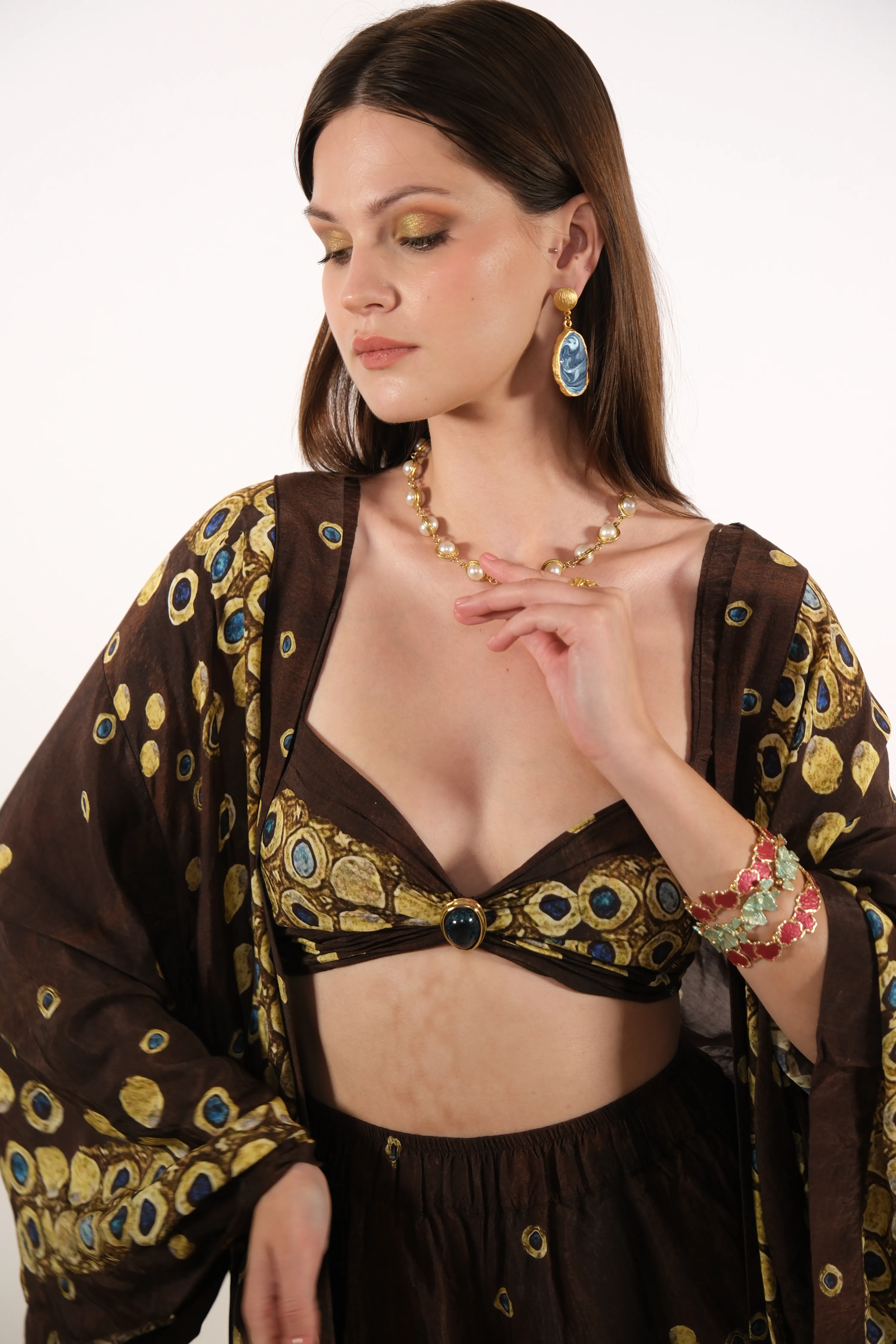 Altın kaplama inci detay kolye