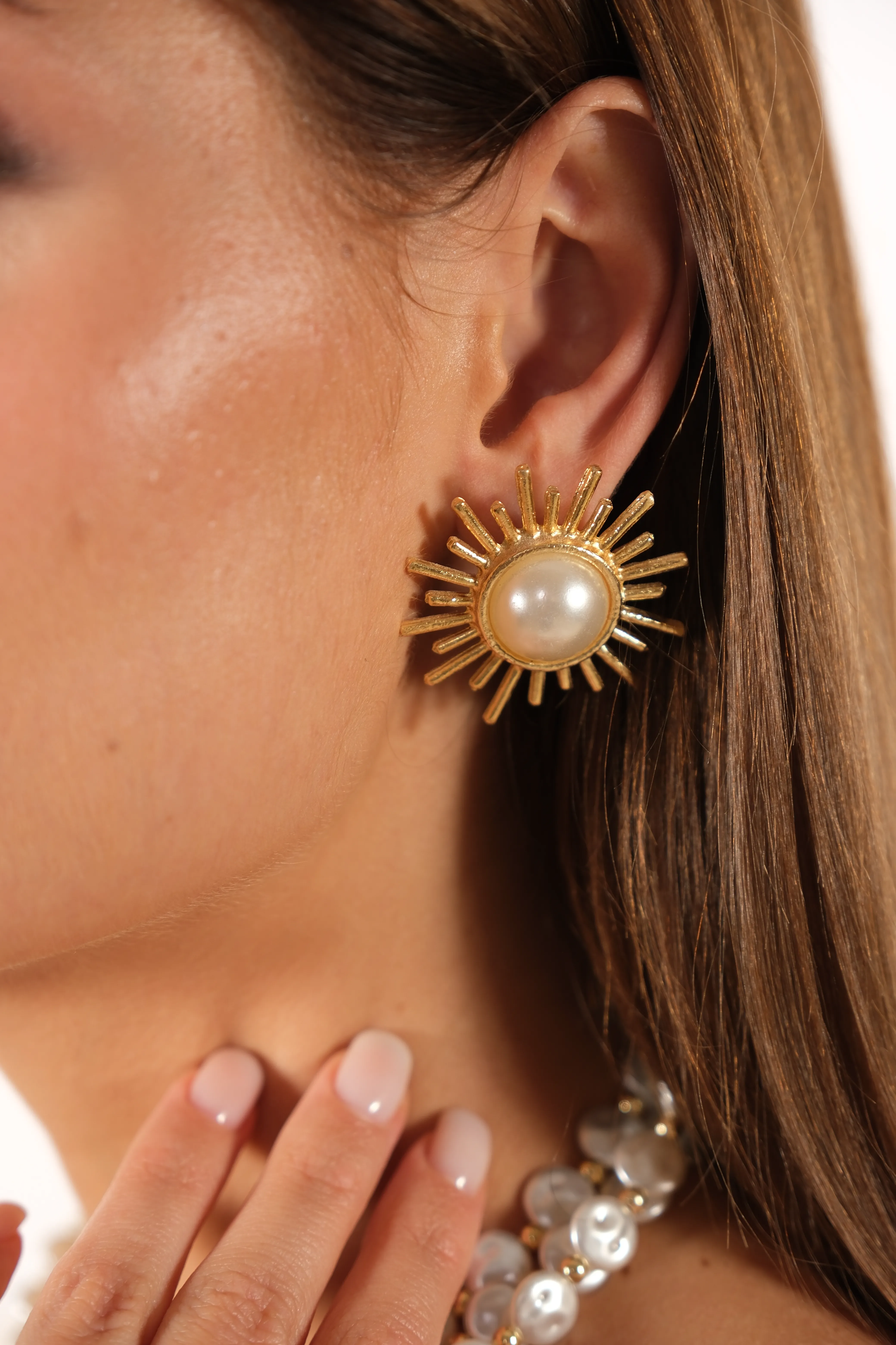 Altın kaplama inci detay tasarım küpe