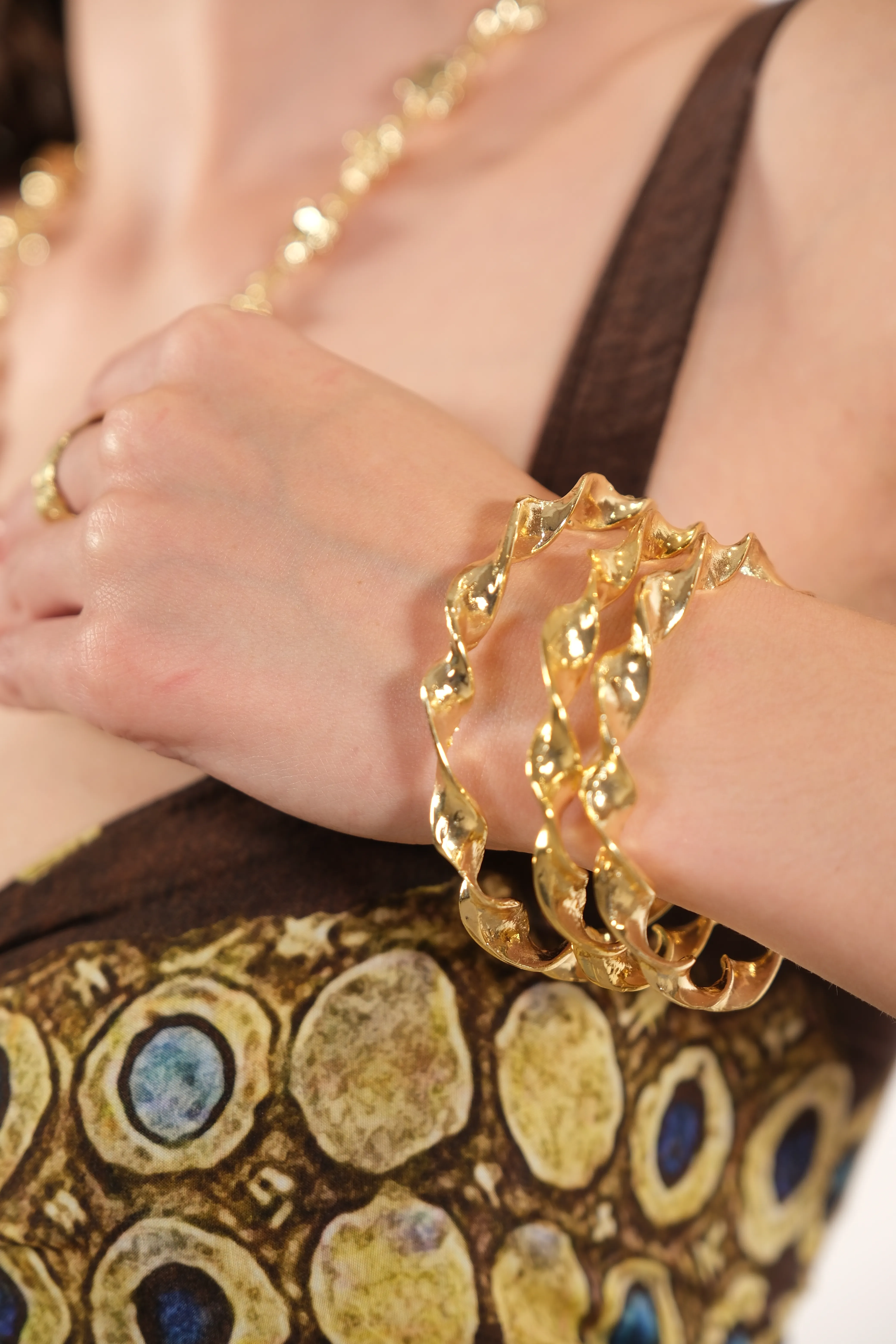 Altın kaplama burgu detay bilezik