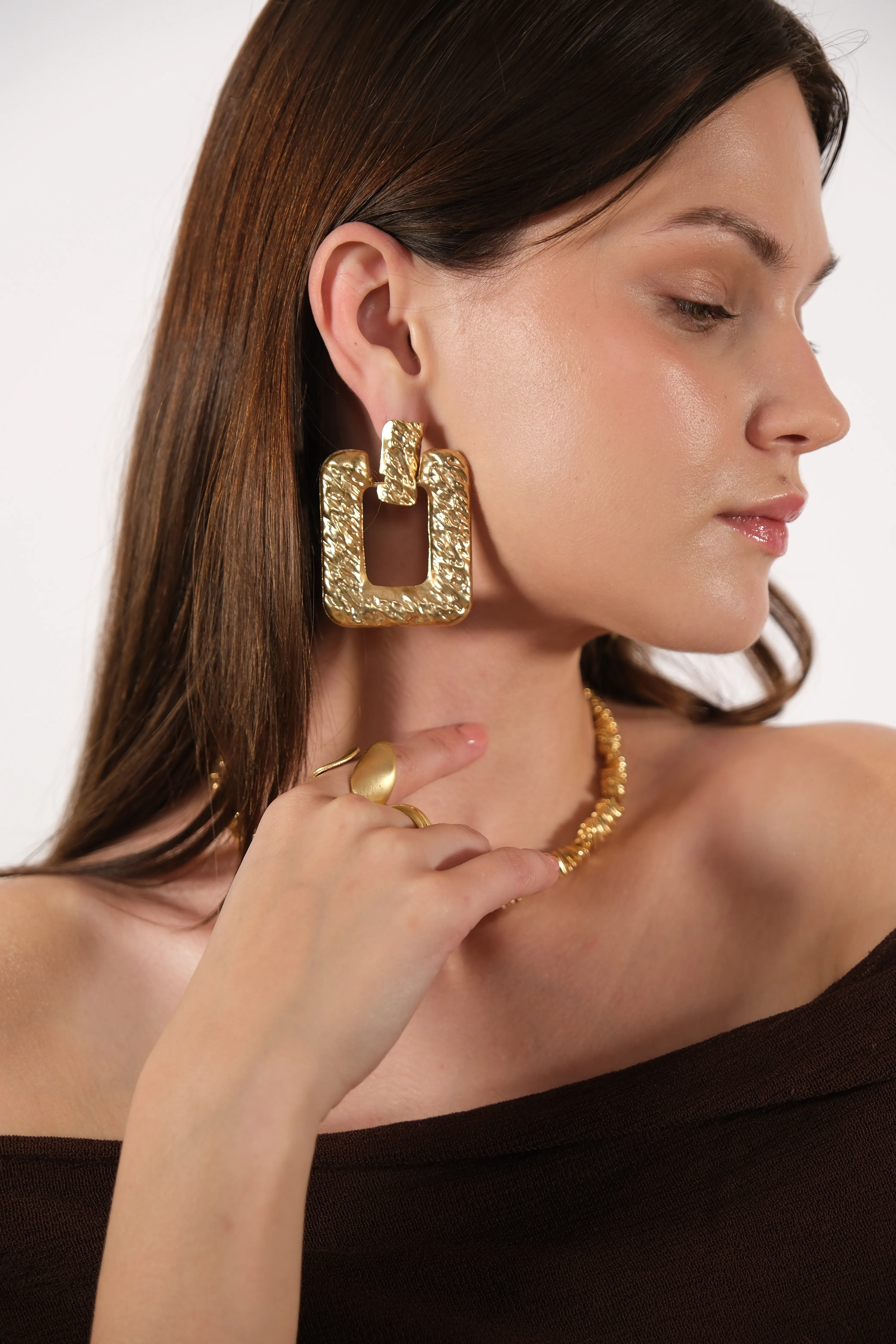 Altın kaplama modern tasarım küpe