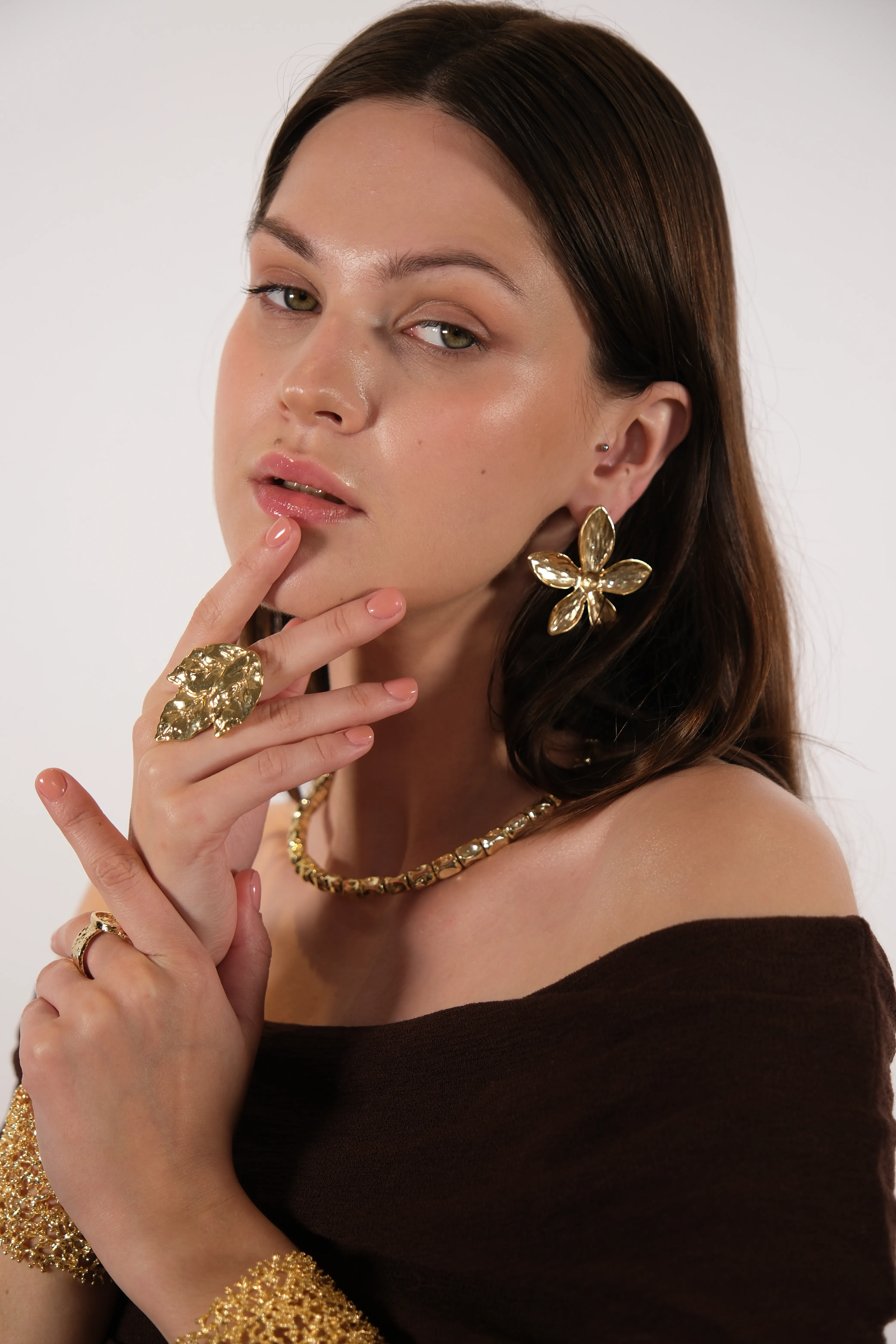 Altın kaplama yaprak detay ayarlanabilir yüzük