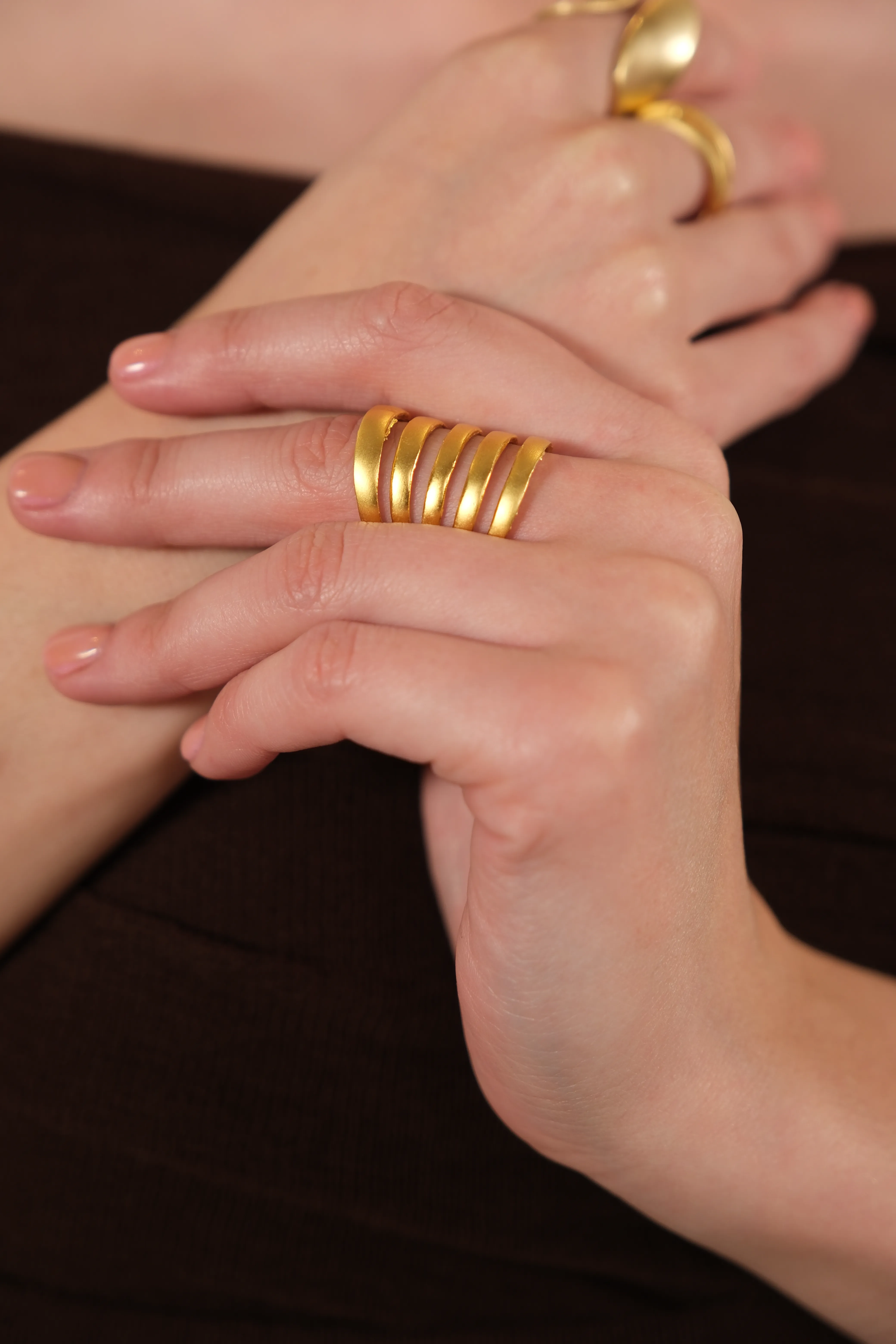 Altın kaplama modern tasarım yüzük