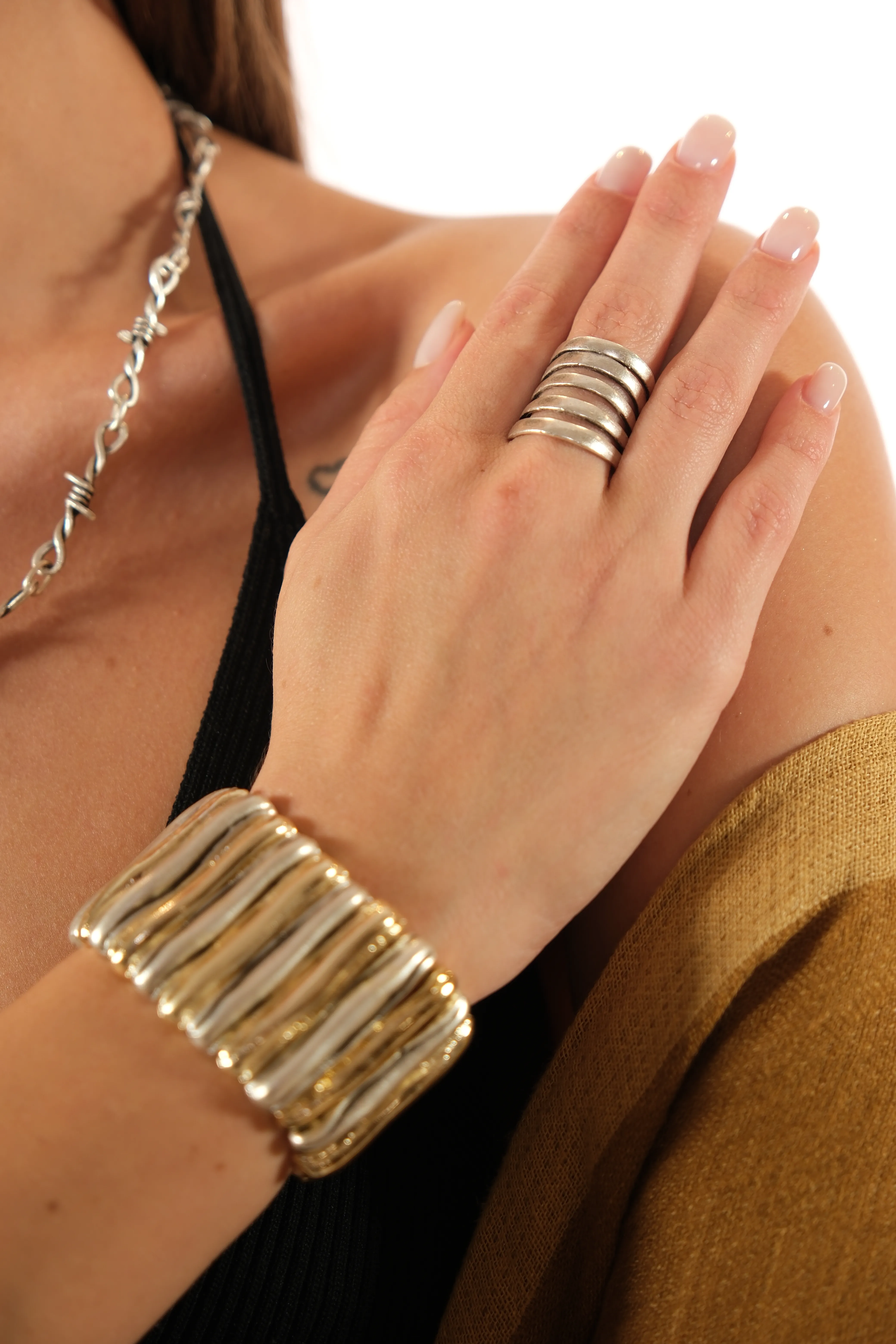 Altın kaplama tasarım bileklik