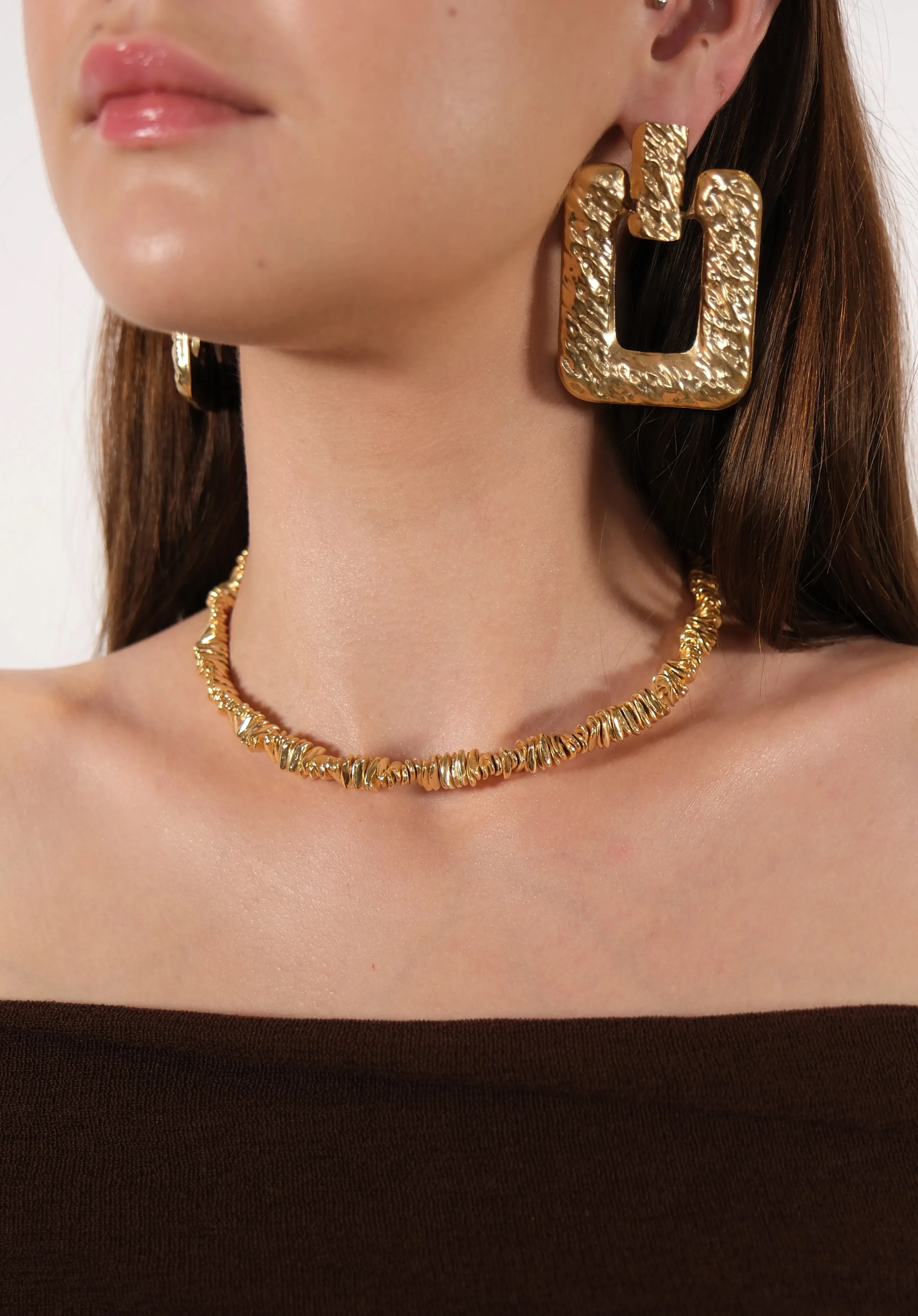 Altın kaplama modern tasarım kolye