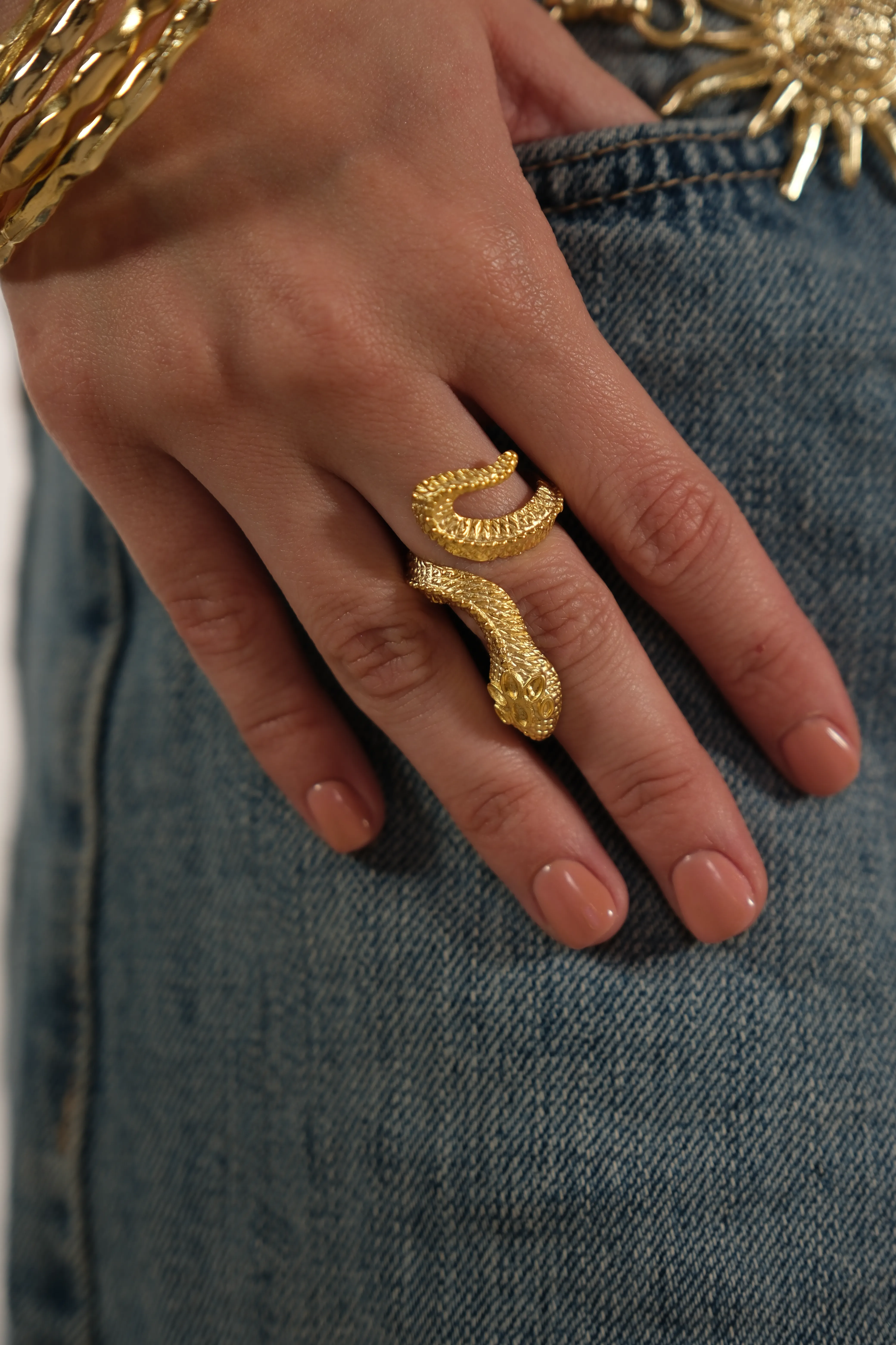 Altın kaplama yılan detay ayarlanabilir yüzük