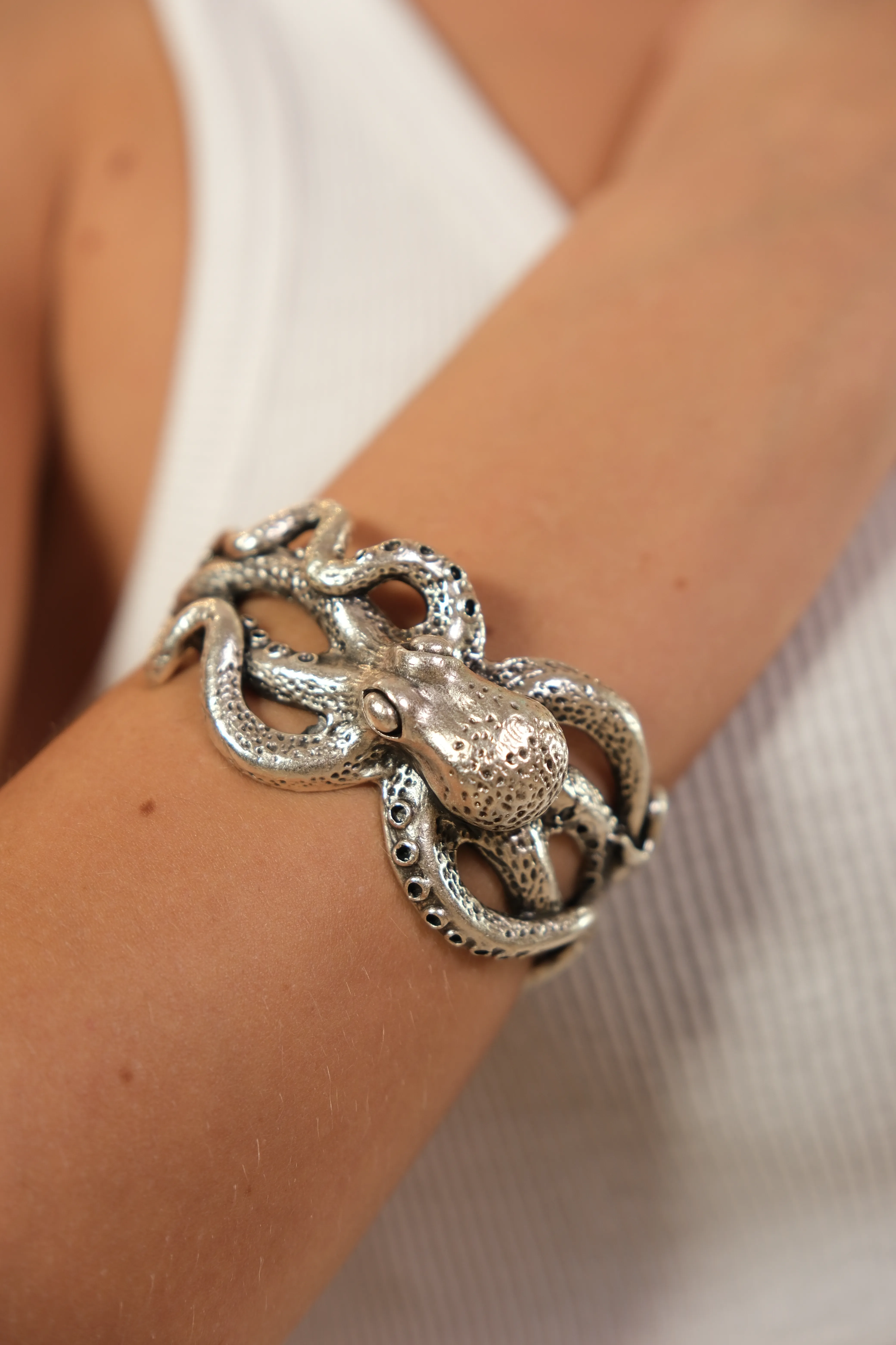 Gümüş kaplama ahtapot tasarım kelepçe