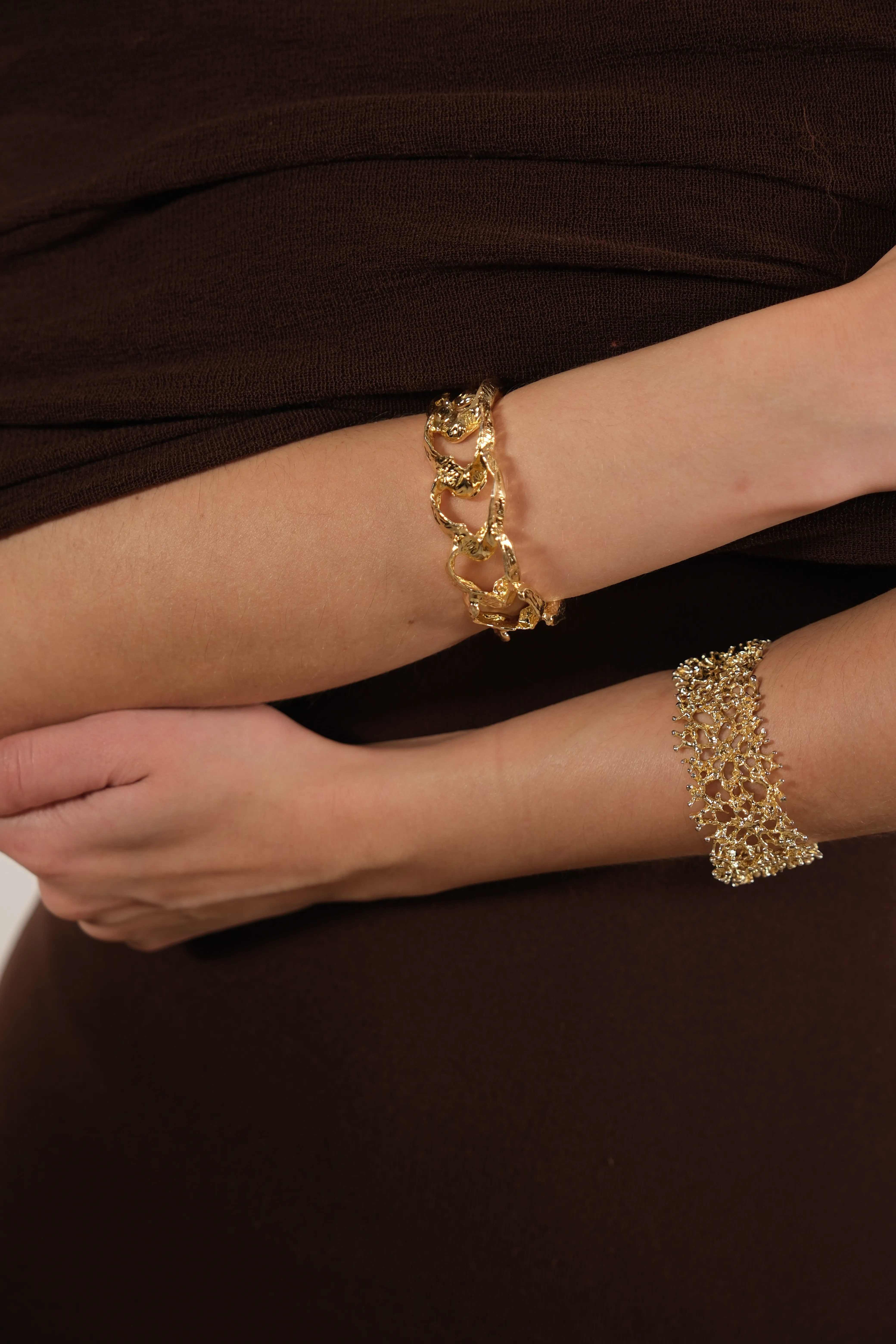 Altın kaplama modern tasarım kelepçe