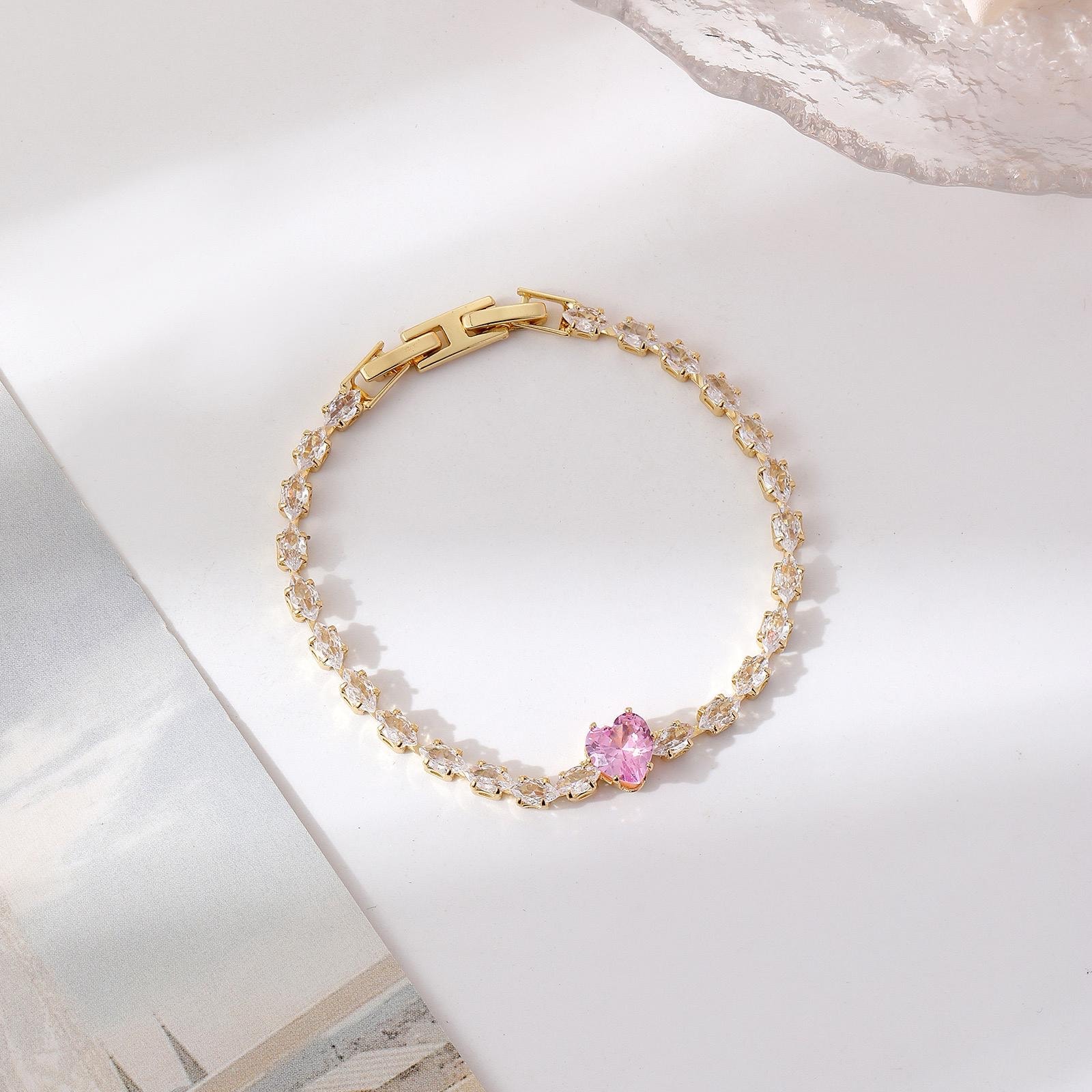 VIP | Taşlı Kalpli Suyolu Bileklik