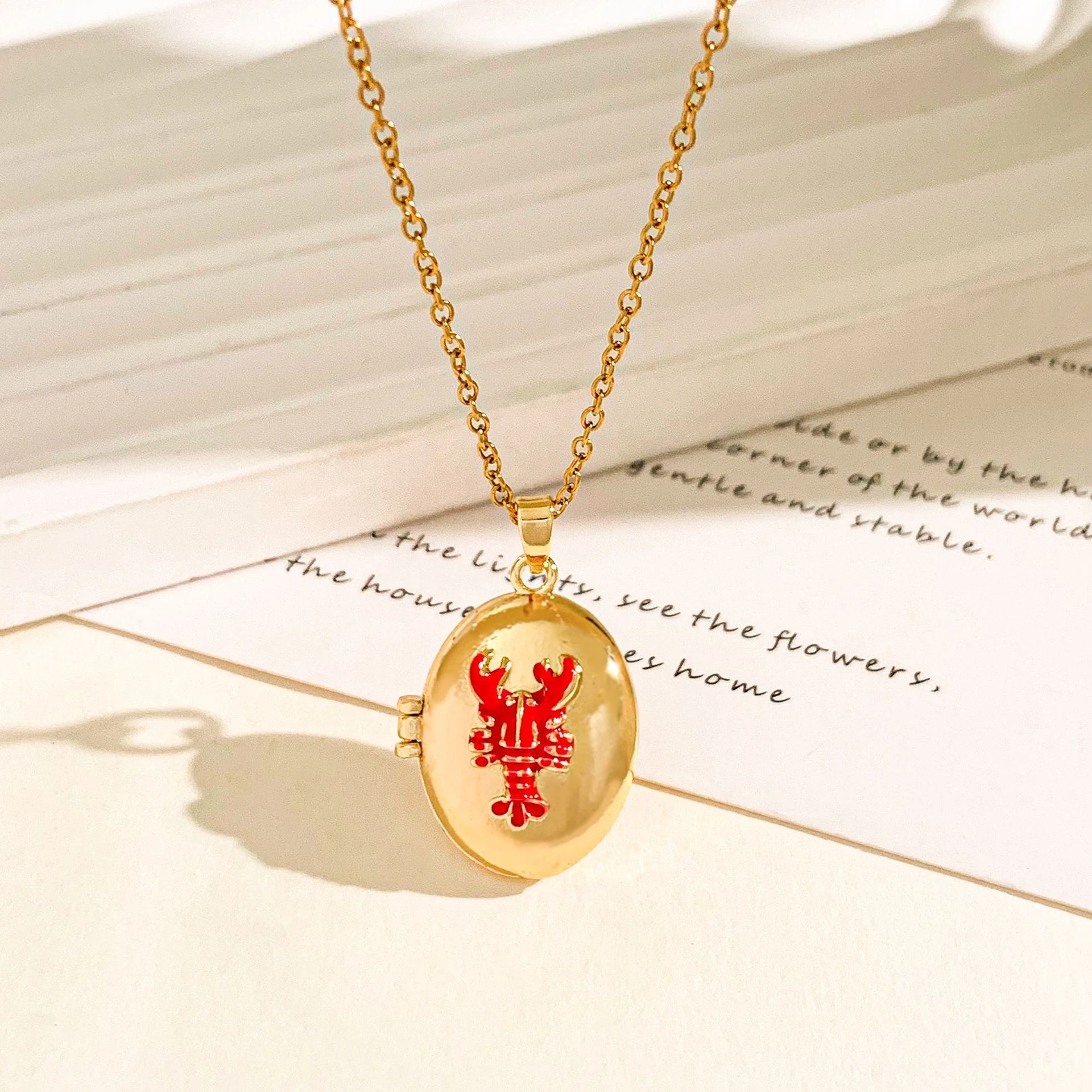 Çelik | Kırmızı Istakoz Open Locket Kolye