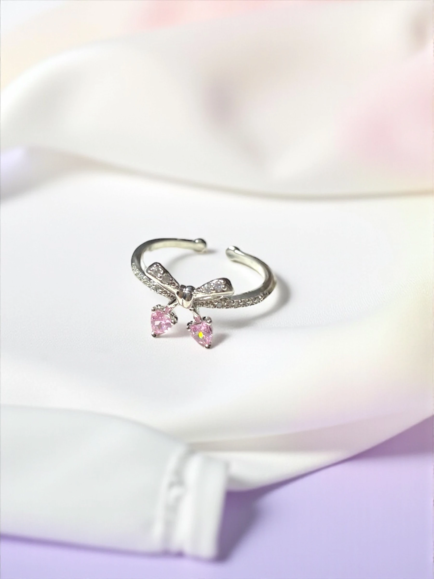 Cherry Ribbon Yüzük