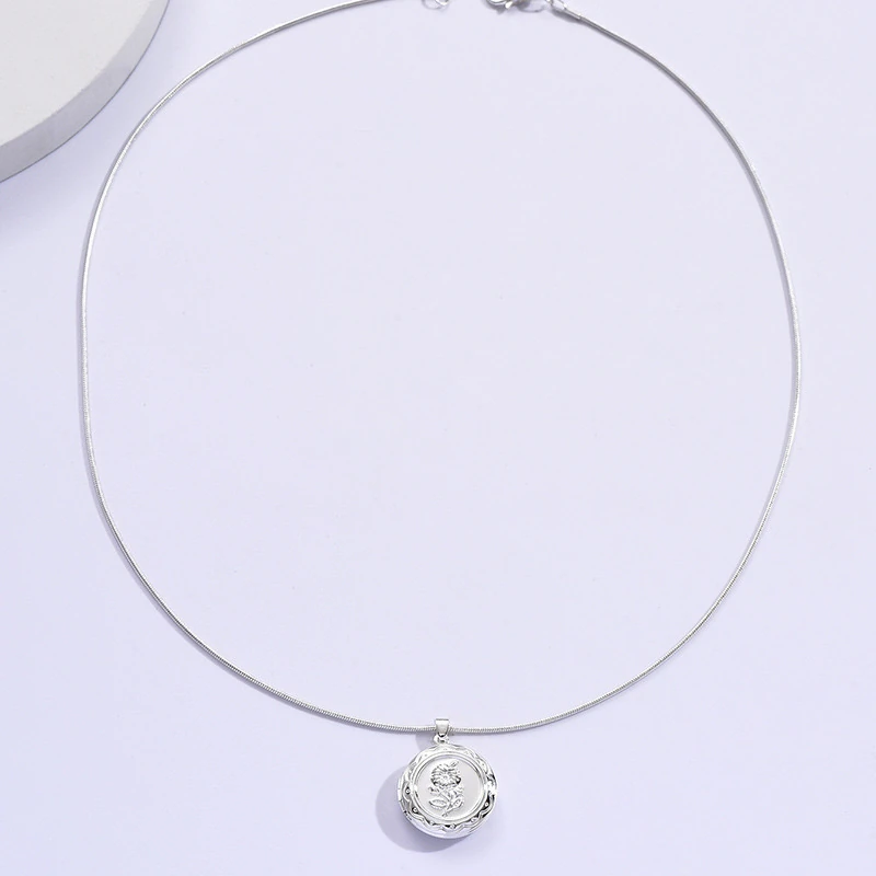 Çelik | Silver Çiçekli Open Locket Kolye