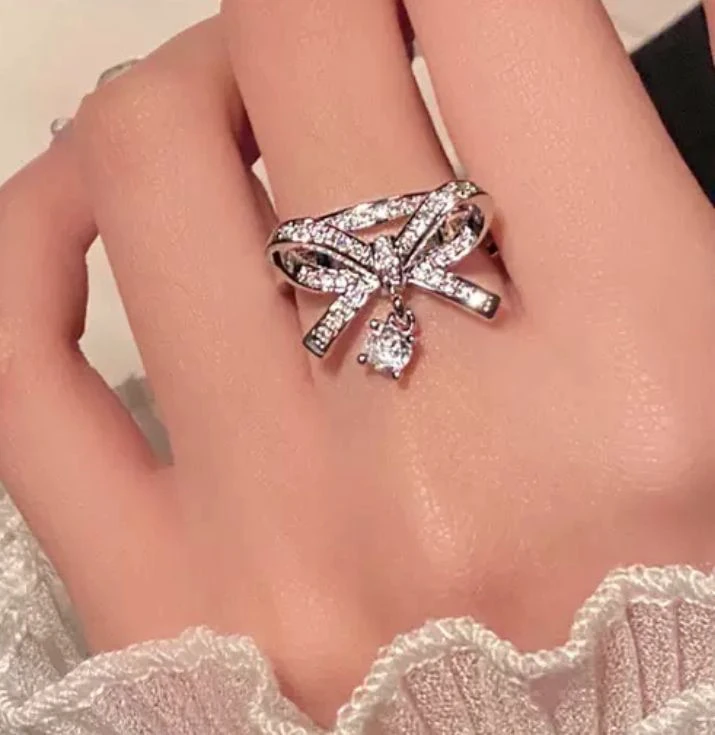 Kurdele Charm Yüzük