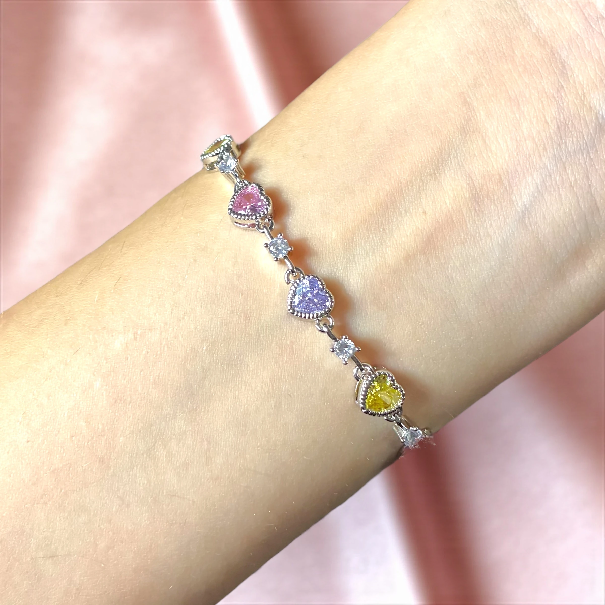 Rainbow Heart Asansörlü Bileklik