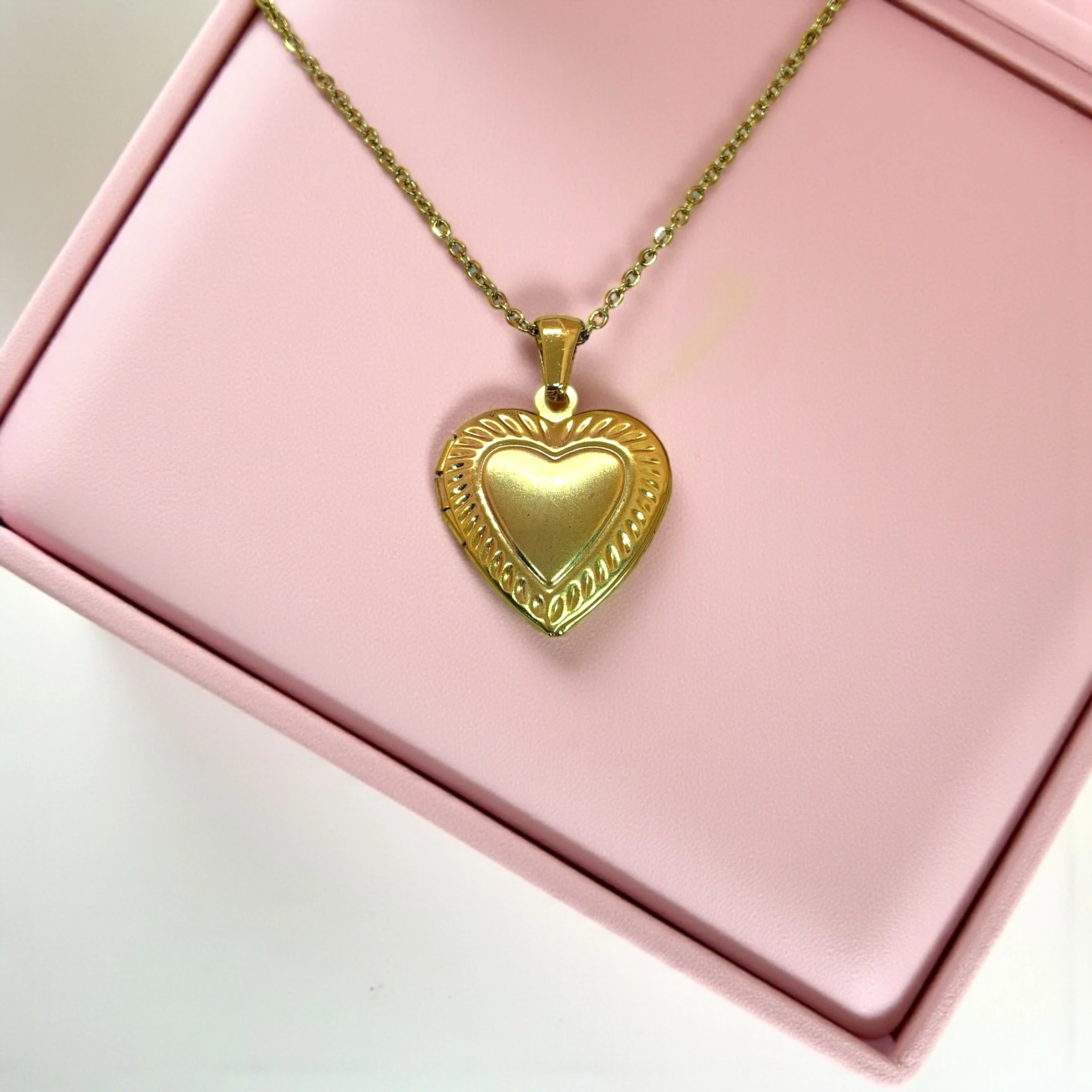 Çelik | Gold Kalpli Open Locket Kolye