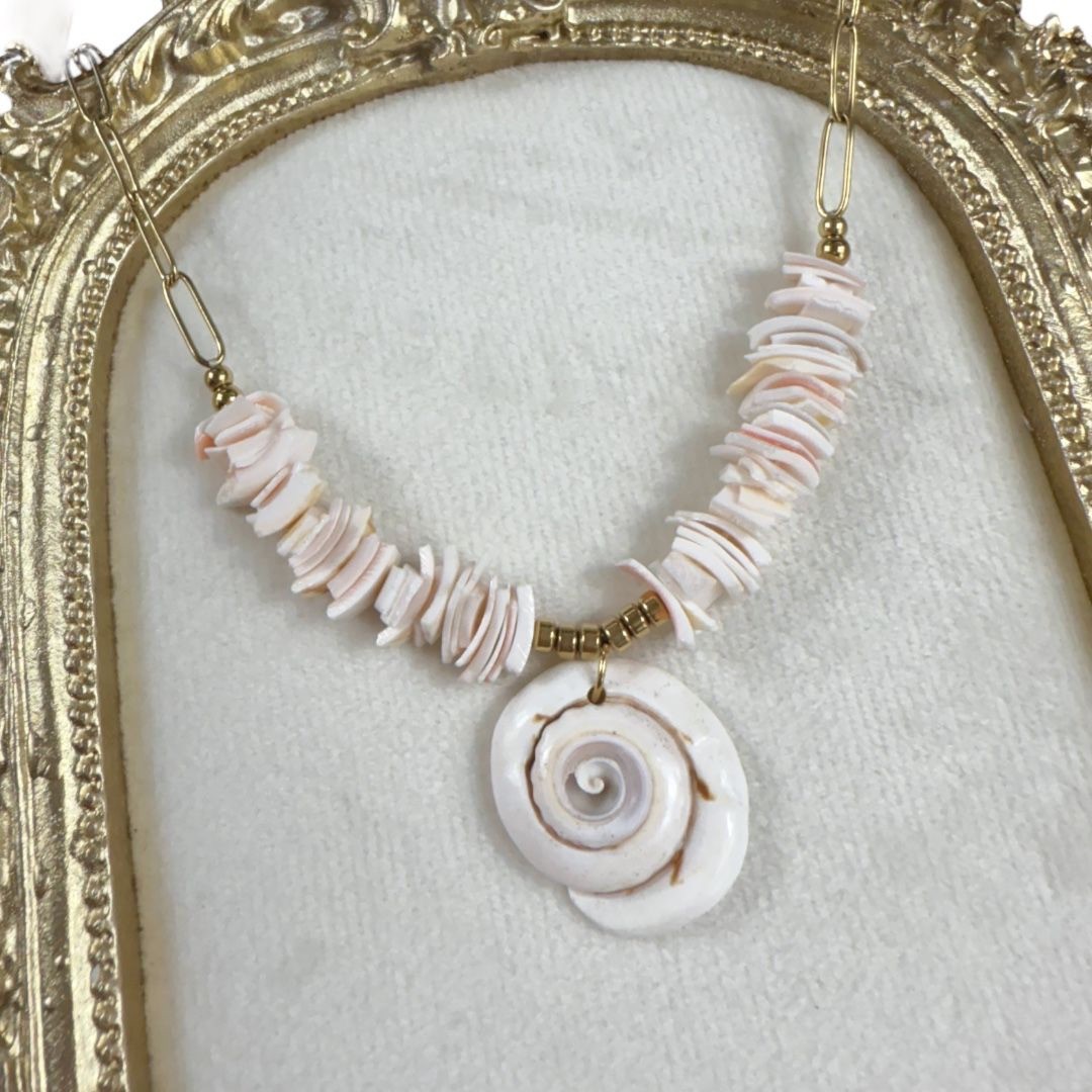 Çelik | White Shell Charmlı Kolye