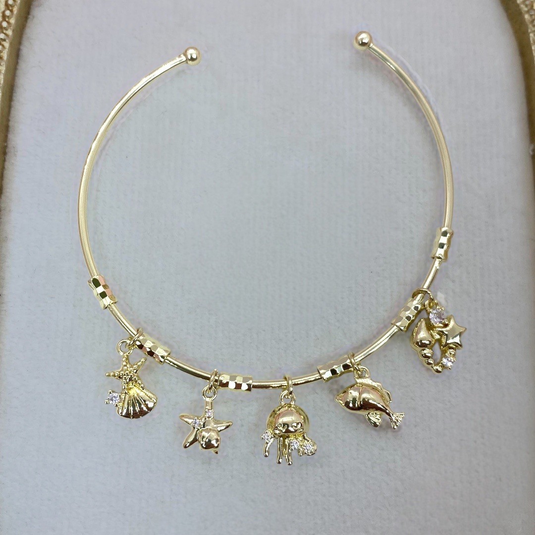 Summer Charm Kelepçe Bileklik