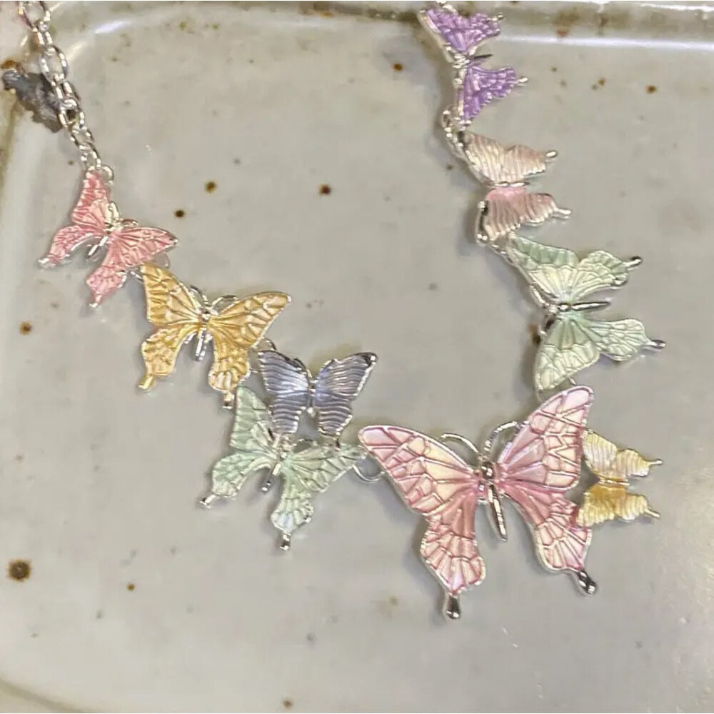 Pastel Butterfly Kolye