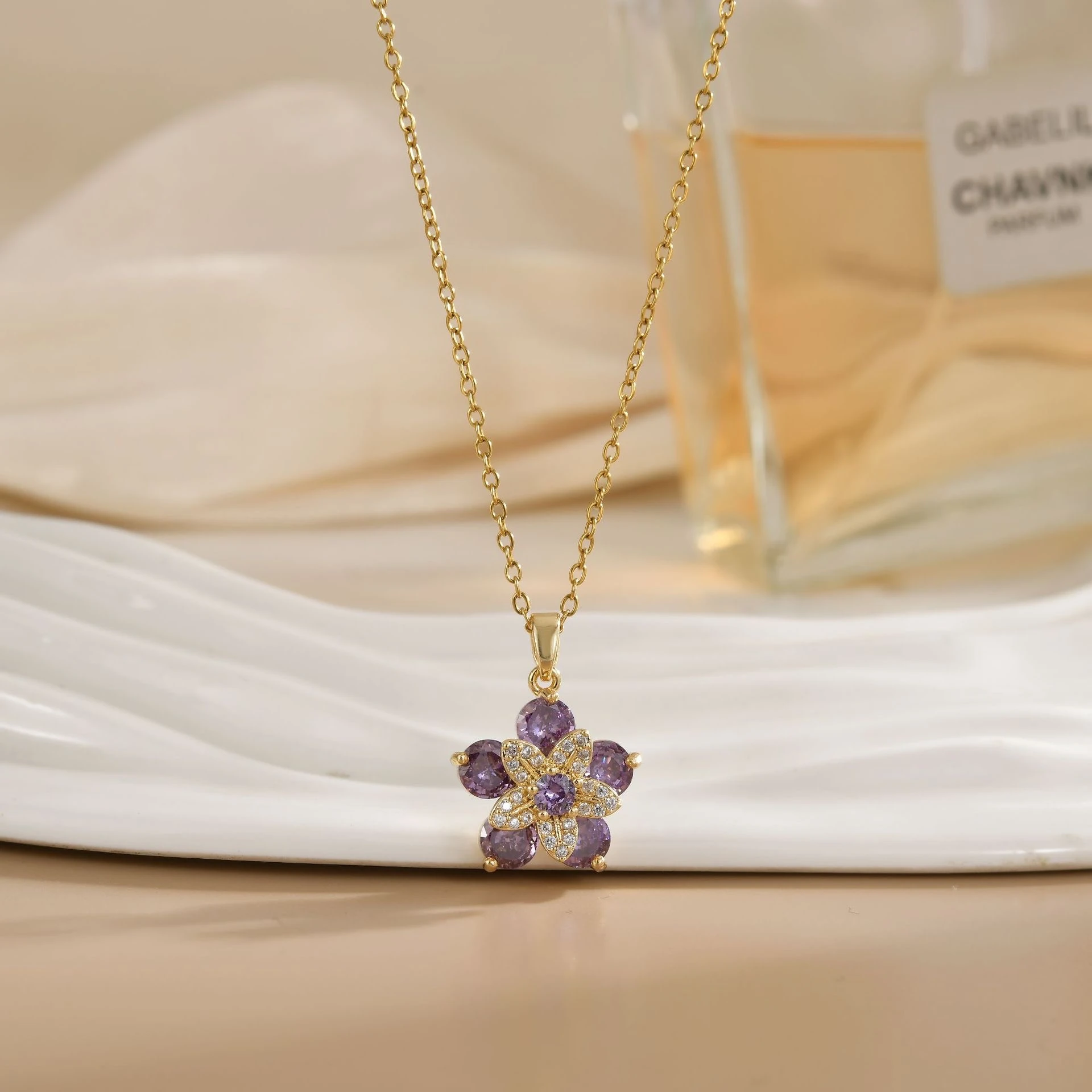 Çelik | Violet Blossom Stres Kolyesi