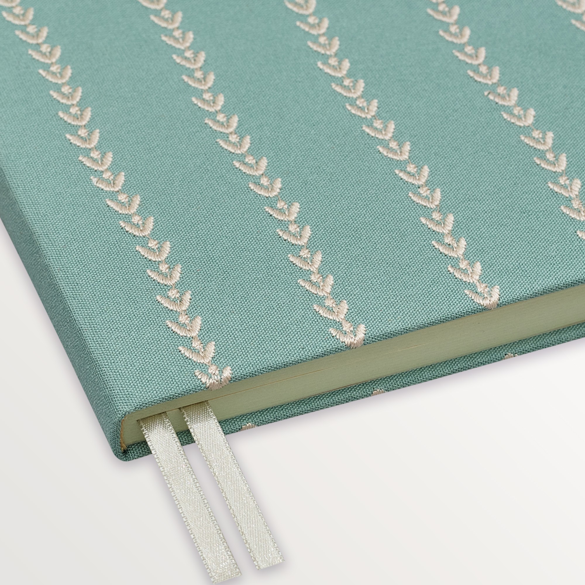 Episode Ciltli Nakışlı XL 112 Yp. Defter - Sage Leaves