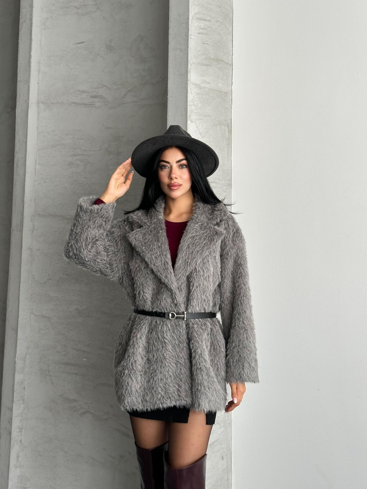 Elony Kadın Kemer Detaylı Düğmeli Kaban – Şıklığın ve Konforun Buluşması