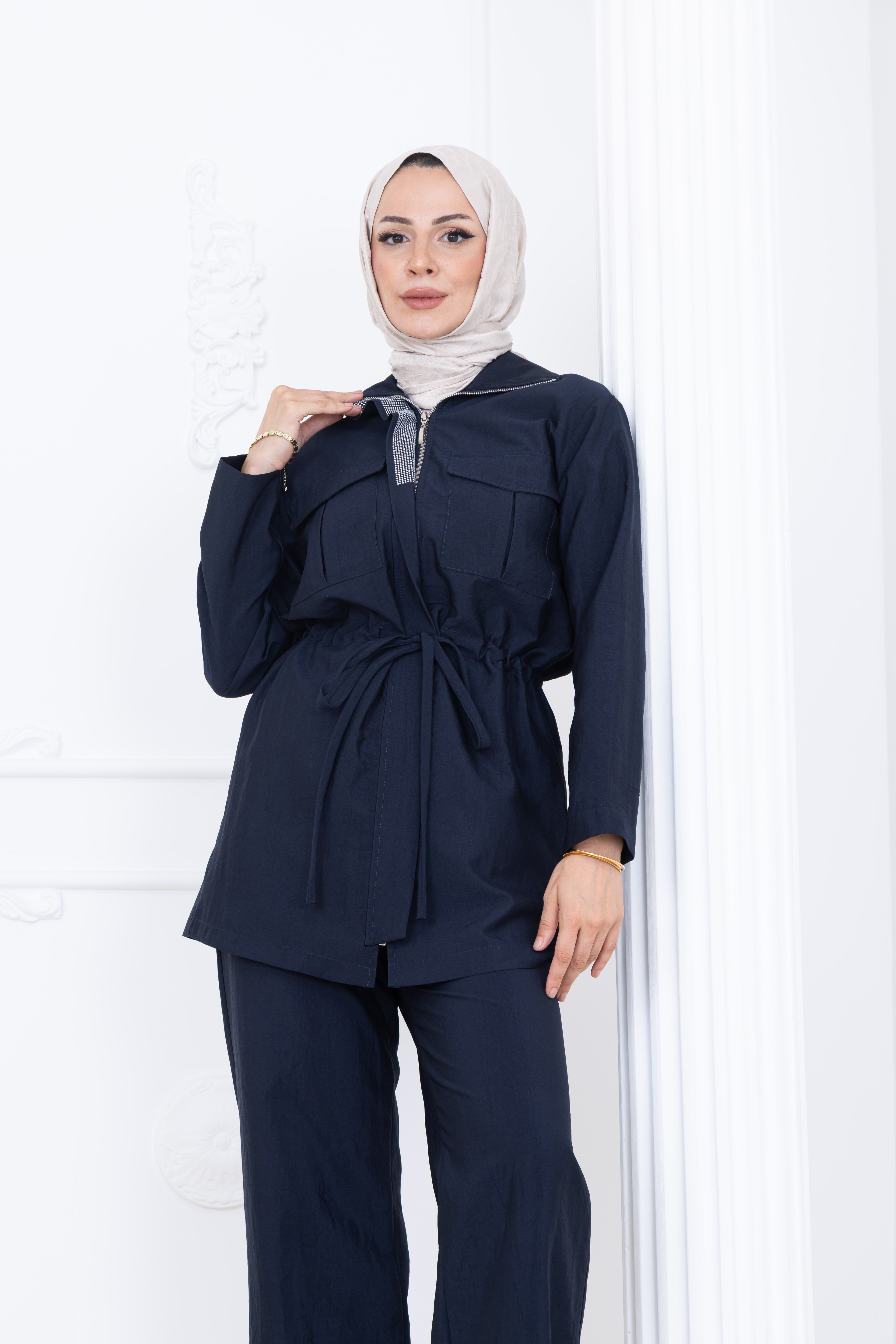 Kadın Polyester Kumaş Takım – Klasik & Zarif Görünüm