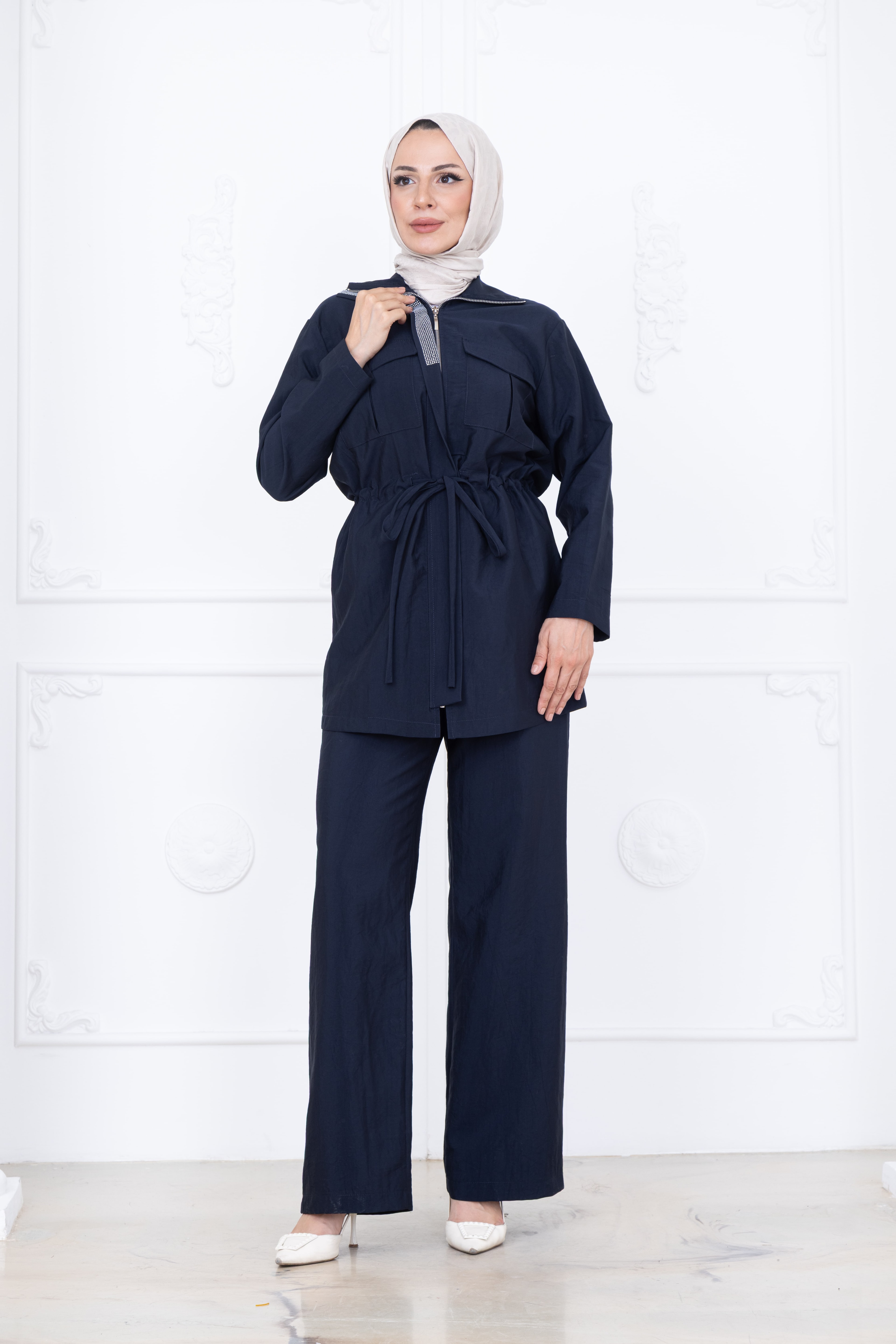 Kadın Polyester Kumaş Takım – Klasik & Zarif Görünüm