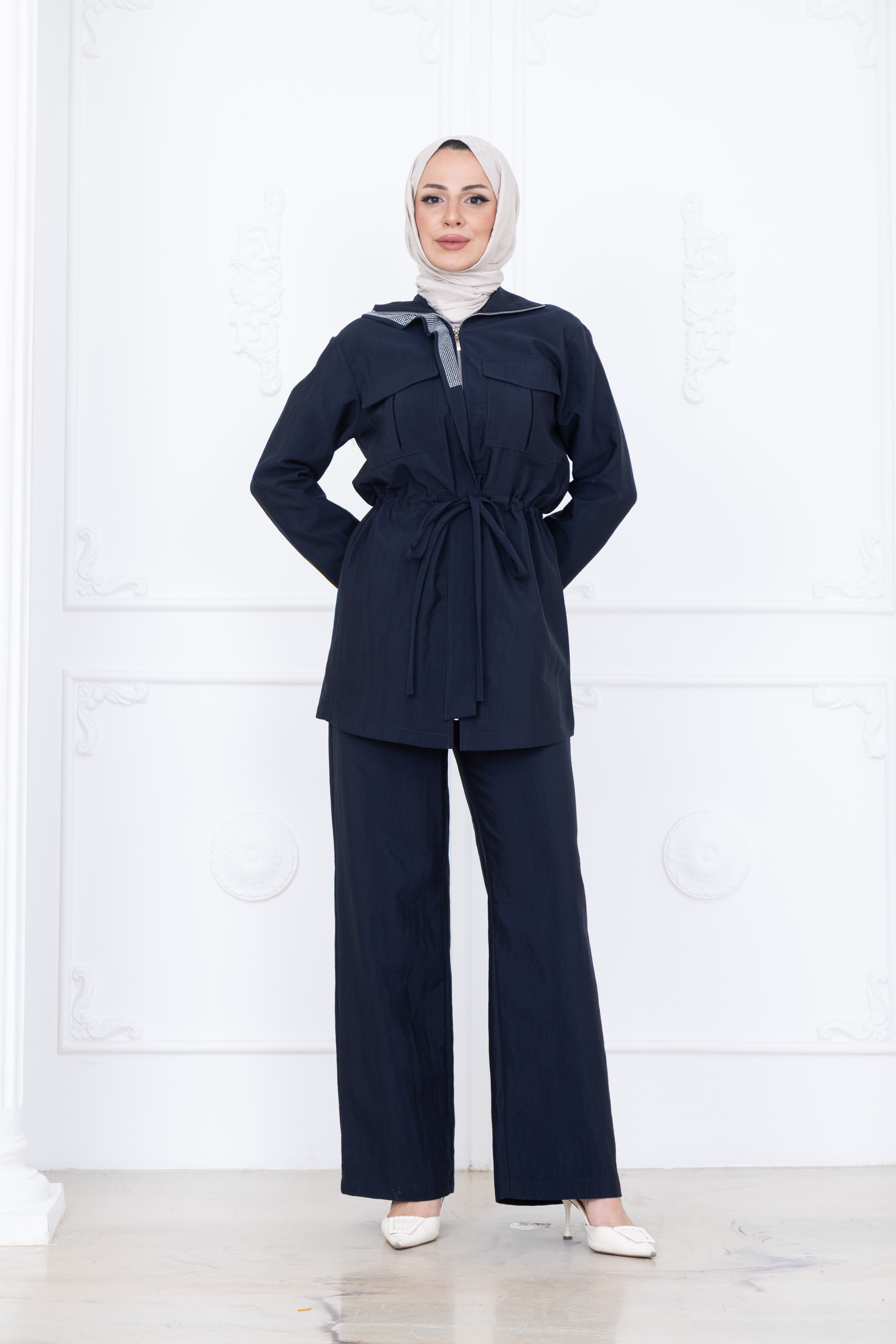 Kadın Polyester Kumaş Takım – Klasik & Zarif Görünüm