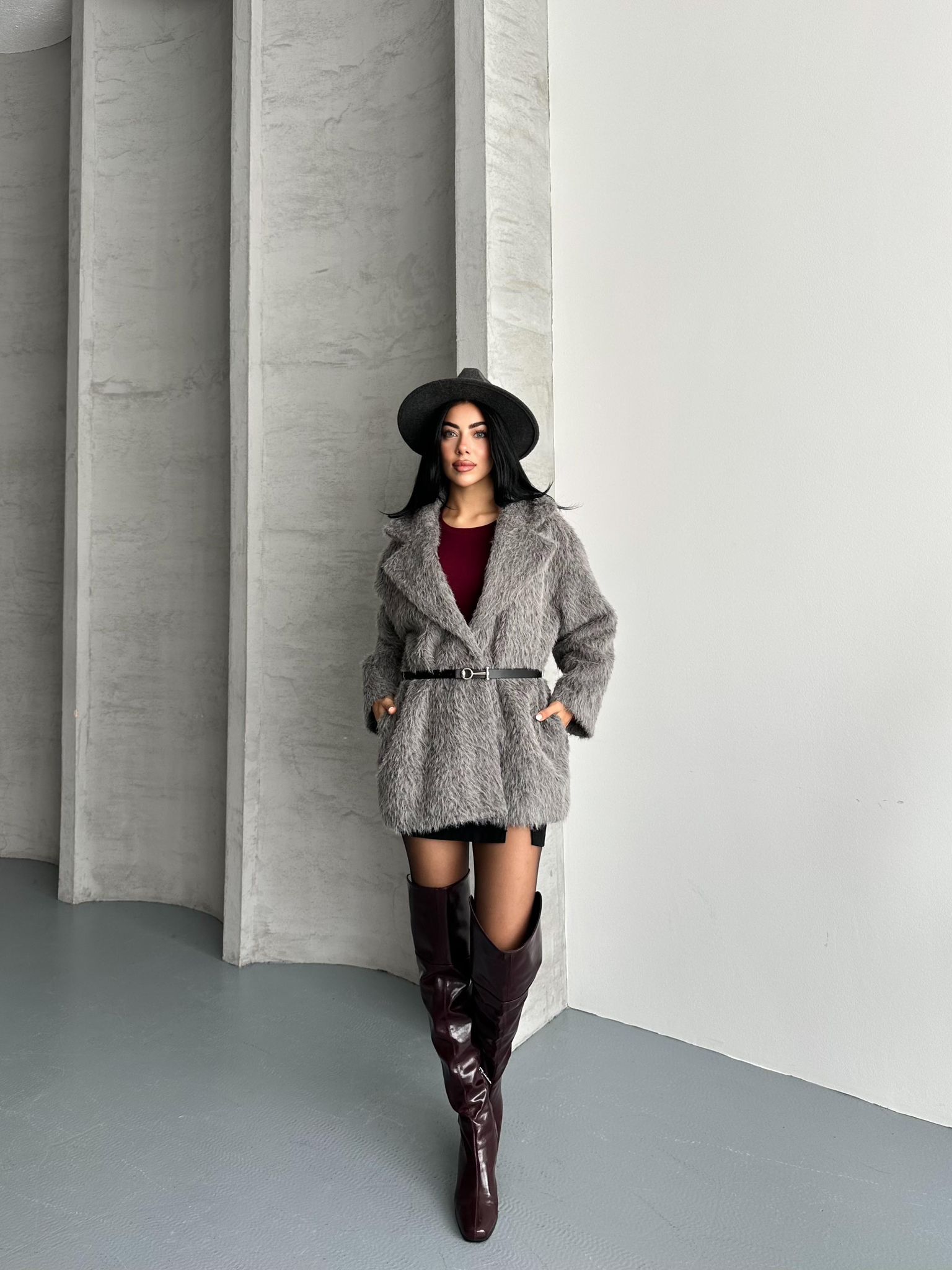 Elony Kadın Kemer Detaylı Düğmeli Kaban – Şıklığın ve Konforun Buluşması