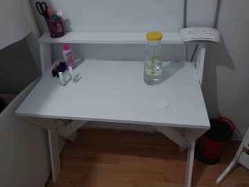 Müşteri fotoğrafı: X Ayaklı Raflı Ders Çalışma Masası 50x90 cm Beyaz