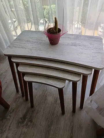 Müşteri fotoğrafı: Erendiz 4lü Ahşap Ayaklı Zigon Sehpa XL Kristal