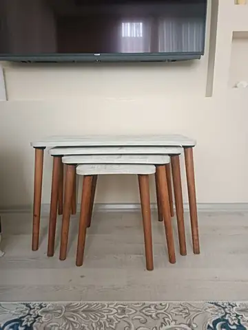 Müşteri fotoğrafı: Erendiz 4lü Ahşap Ayaklı Zigon Sehpa XL Kristal