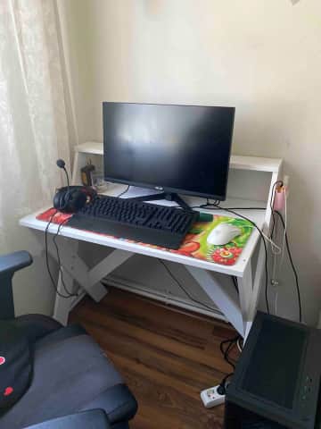 Müşteri fotoğrafı: X Ayaklı Raflı Ders Çalışma Masası 50x90 cm Beyaz