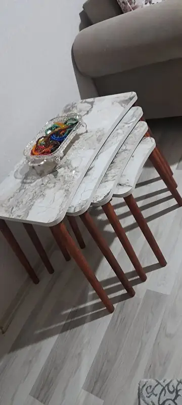Müşteri fotoğrafı: Erendiz 4lü Ahşap Ayaklı Zigon Sehpa XL Beyaz Mermer