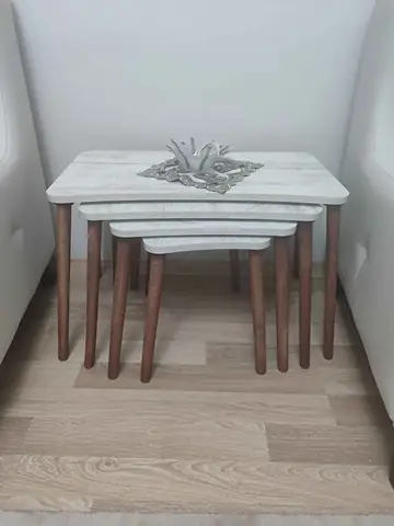 Müşteri fotoğrafı: Erendiz 4lü Ahşap Ayaklı Zigon Sehpa XL Kristal