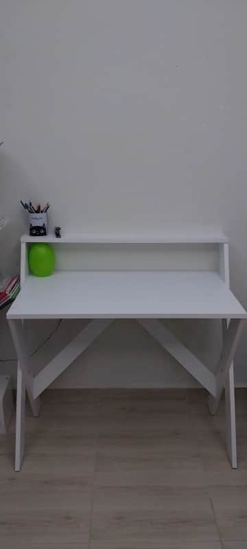 Müşteri fotoğrafı: X Ayaklı Raflı Ders Çalışma Masası 50x90 cm Beyaz