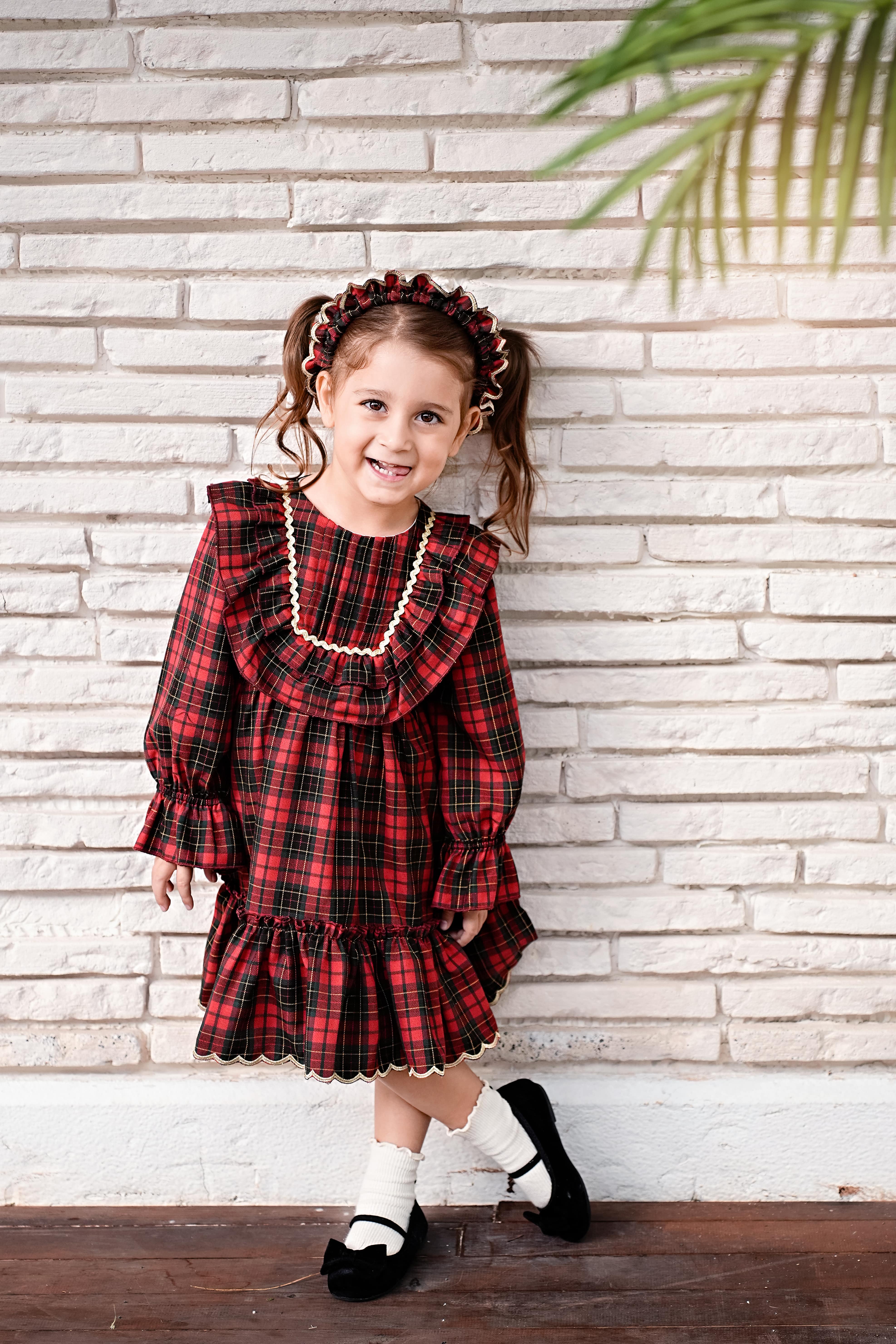 Kırmızı Yeşil Ekose Kız Çocuk Taç