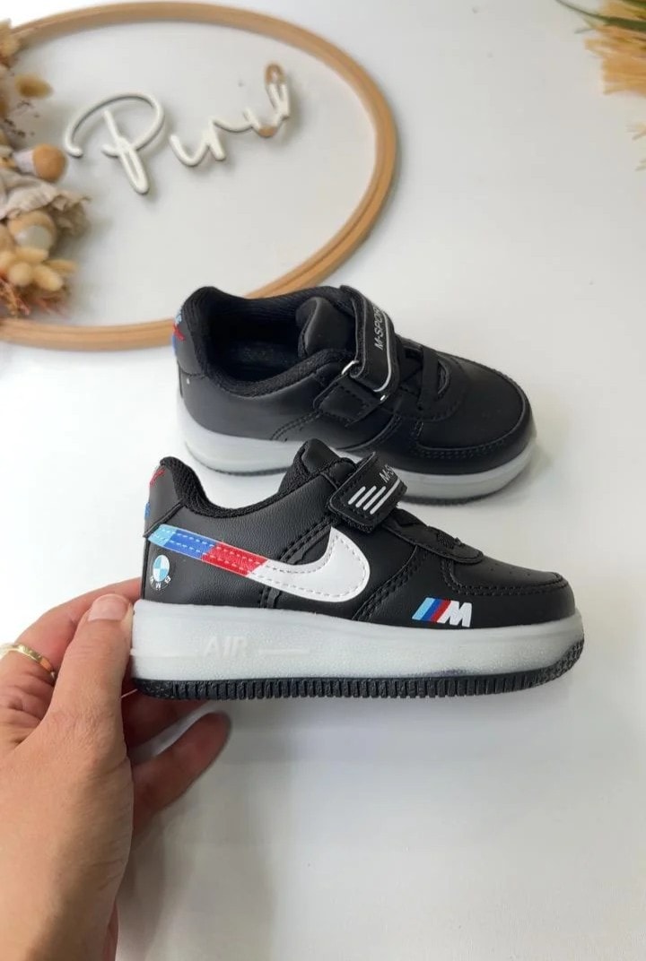 IŞIKLI 22/25 ERKEK ÇOCUK AYAKKABI SİYAH BEYAZ