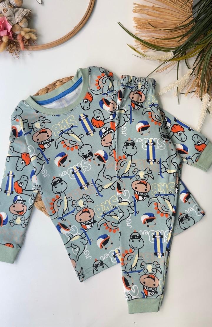 SEVİMLİ DİNO PİJAMA TAKIMI YEŞİL