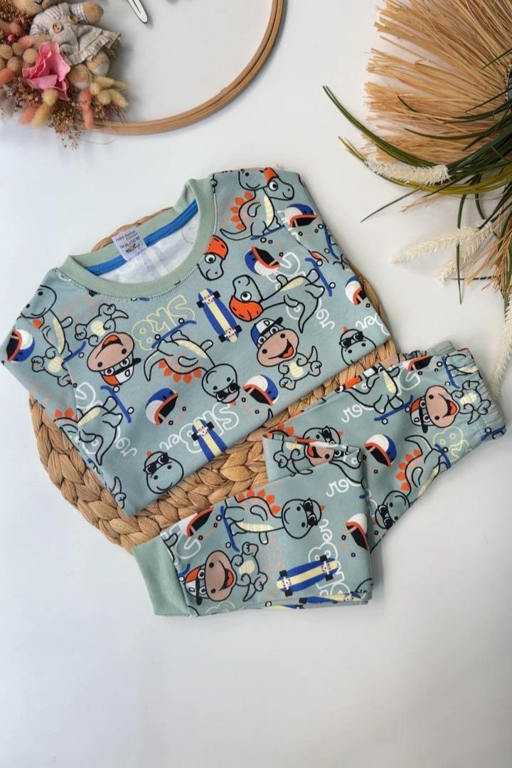 SEVİMLİ DİNO PİJAMA TAKIMI YEŞİL