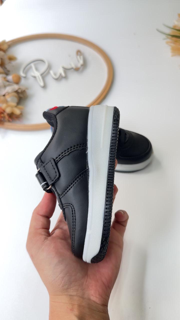 IŞIKLI 22/25 ERKEK ÇOCUK AYAKKABI SİYAH BEYAZ