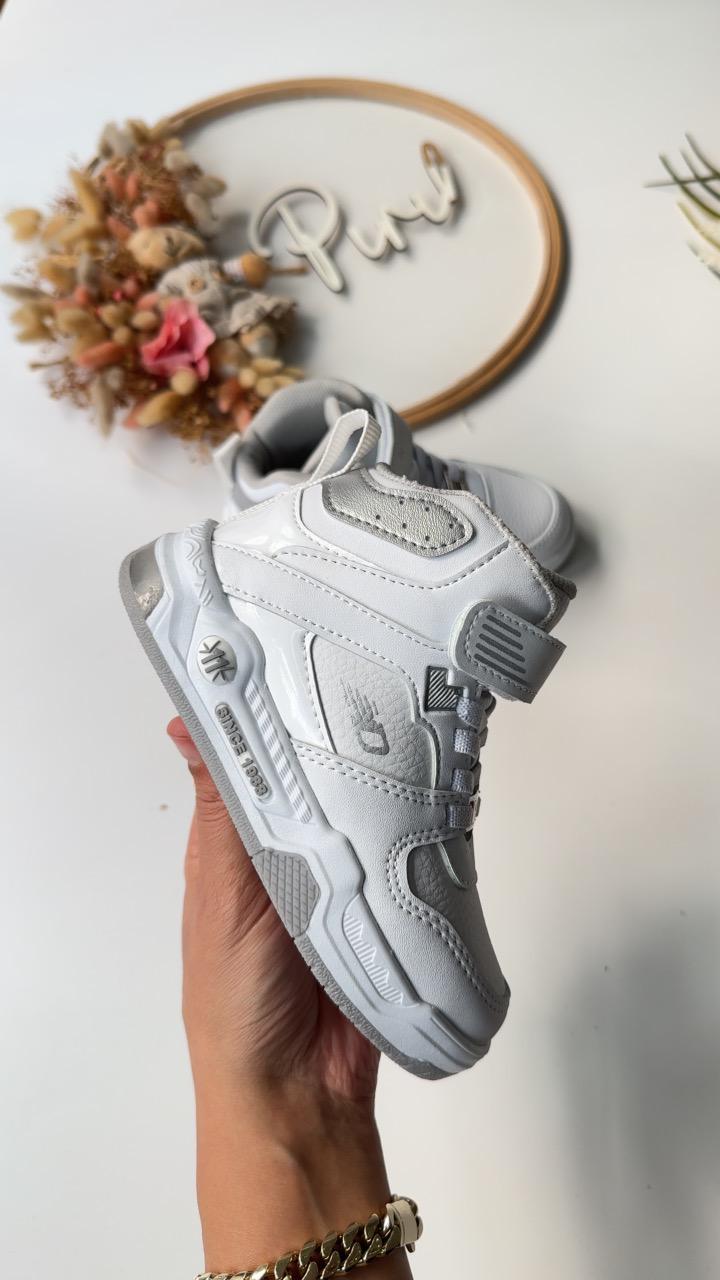 Beyaz Işıklı Spor Ayakkabı