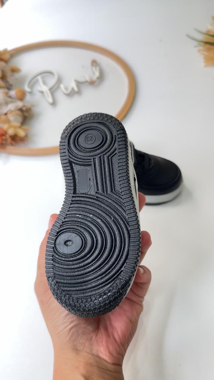 IŞIKLI 22/25 ERKEK ÇOCUK AYAKKABI SİYAH BEYAZ