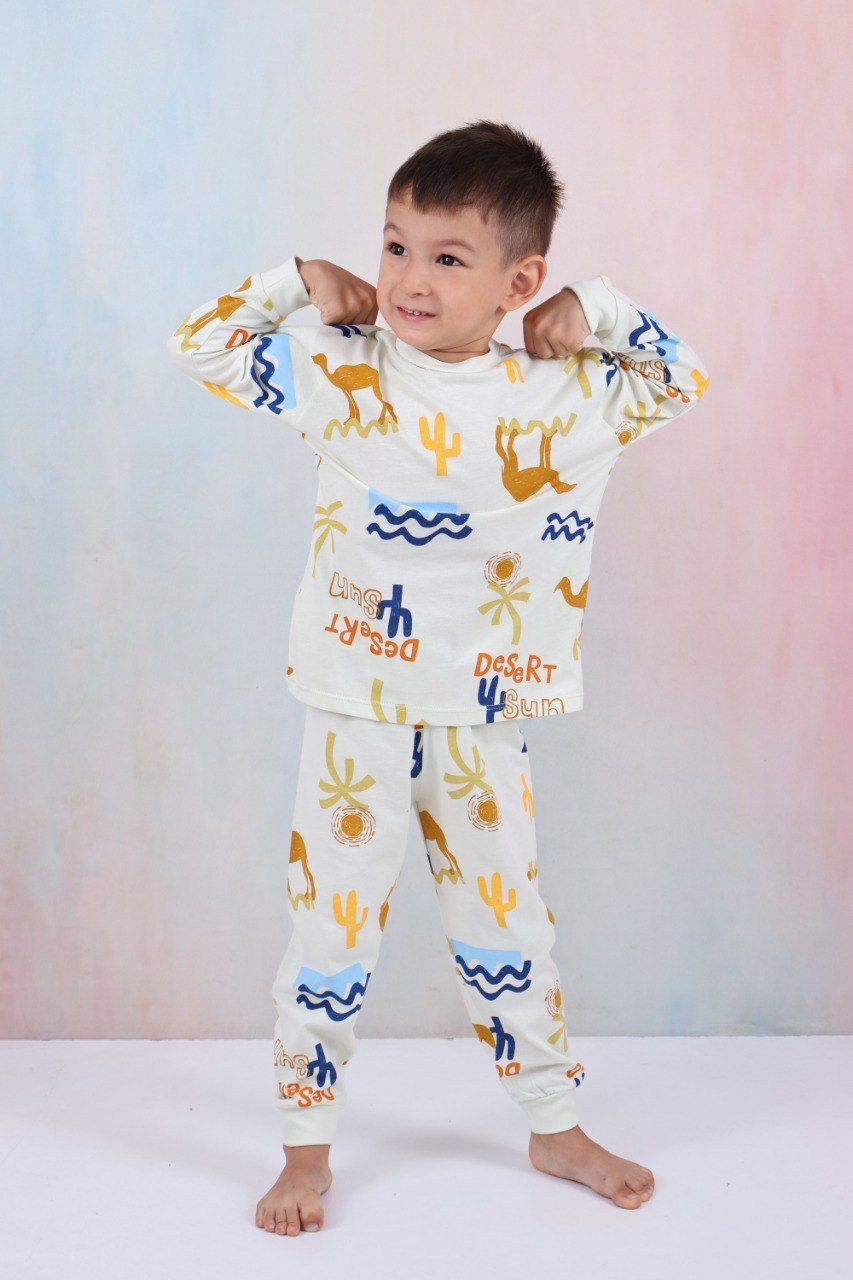 Deve Baskılı Pijama Takımı 