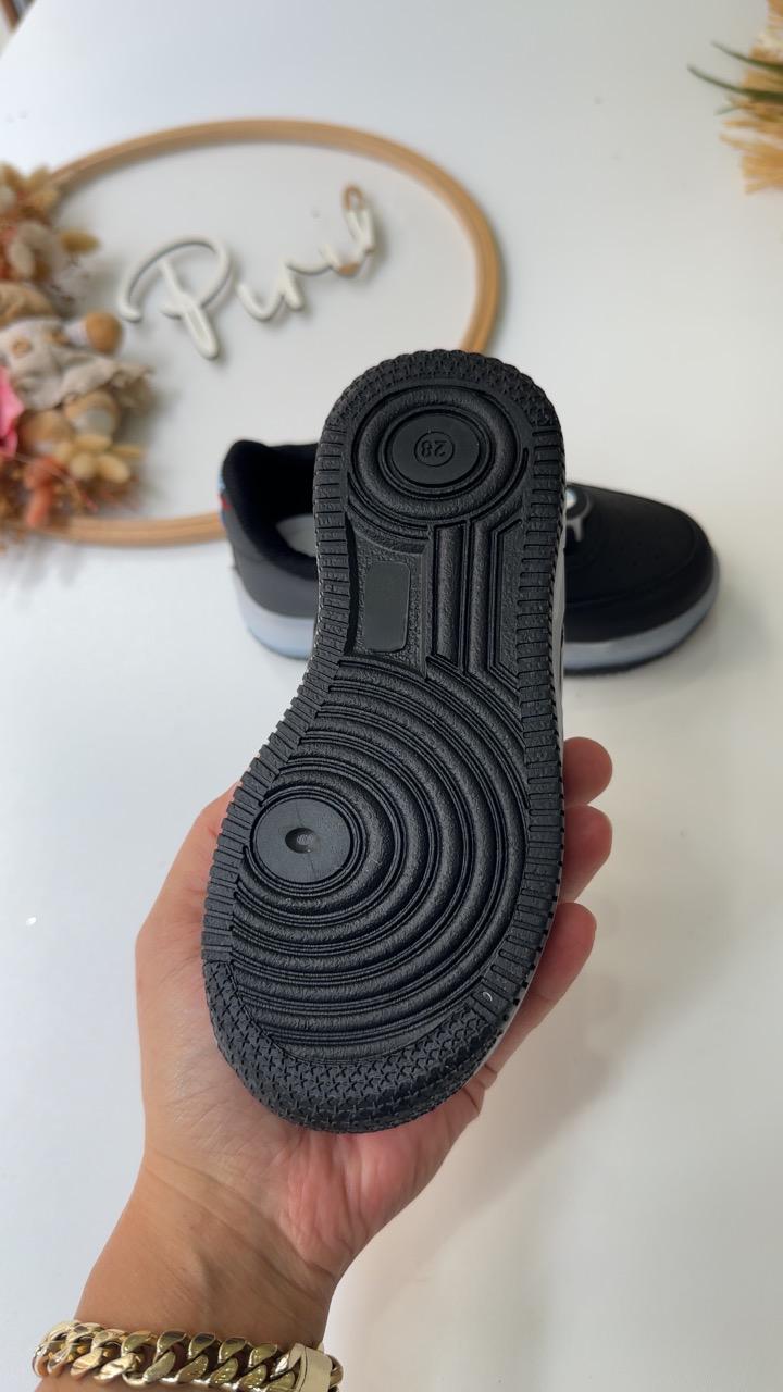 IŞIKLI 26/30 ERKEK ÇOCUK AYAKKABI SİYAH BEYAZ