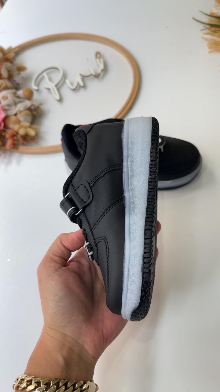 IŞIKLI 26/30 ERKEK ÇOCUK AYAKKABI SİYAH BEYAZ