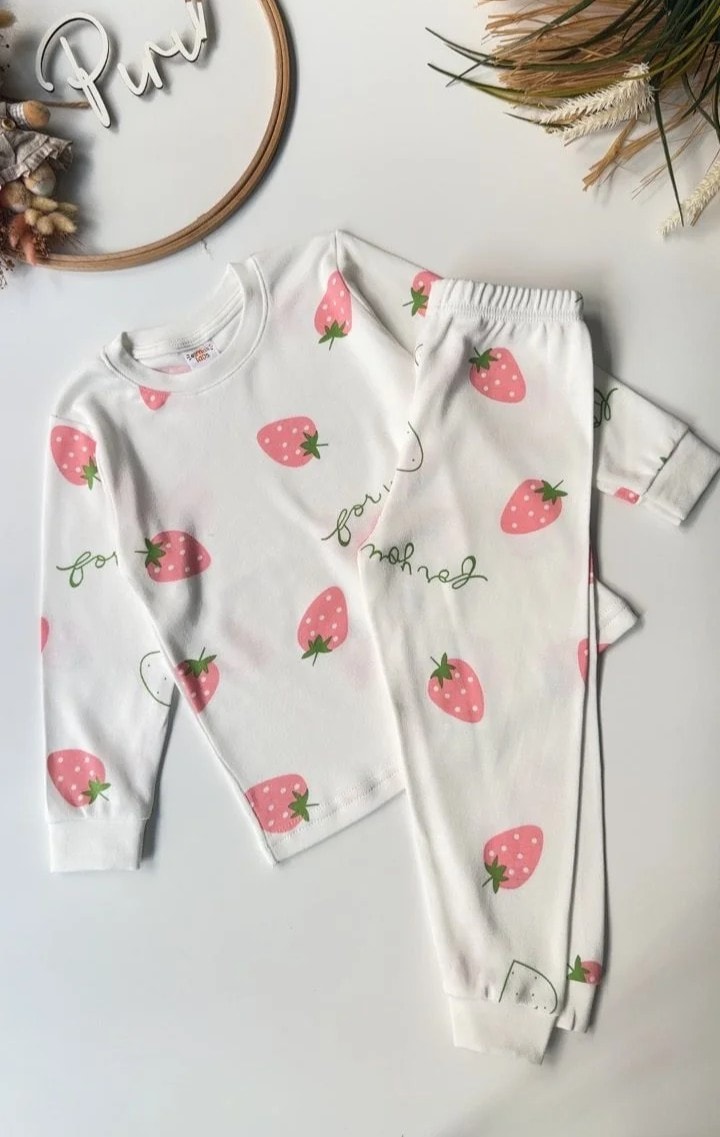 Çilek Pijama Takımı Beyaz